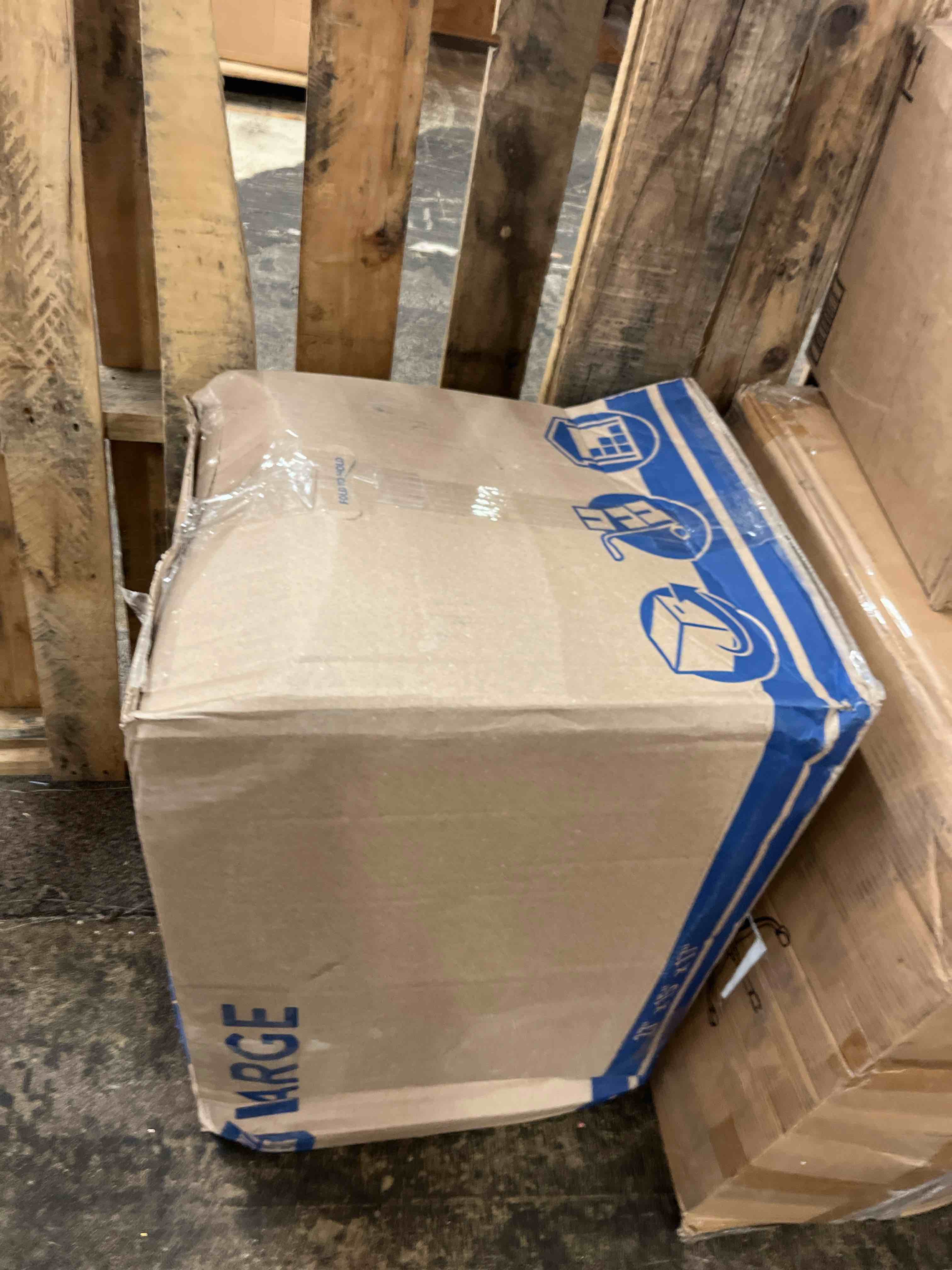 https://s3.amazonaws.com/lotting-images-prod/phillipi/TEA1797411_1759353419719.jpeg