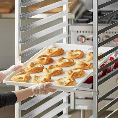 18 x 26 inch plastic tray white