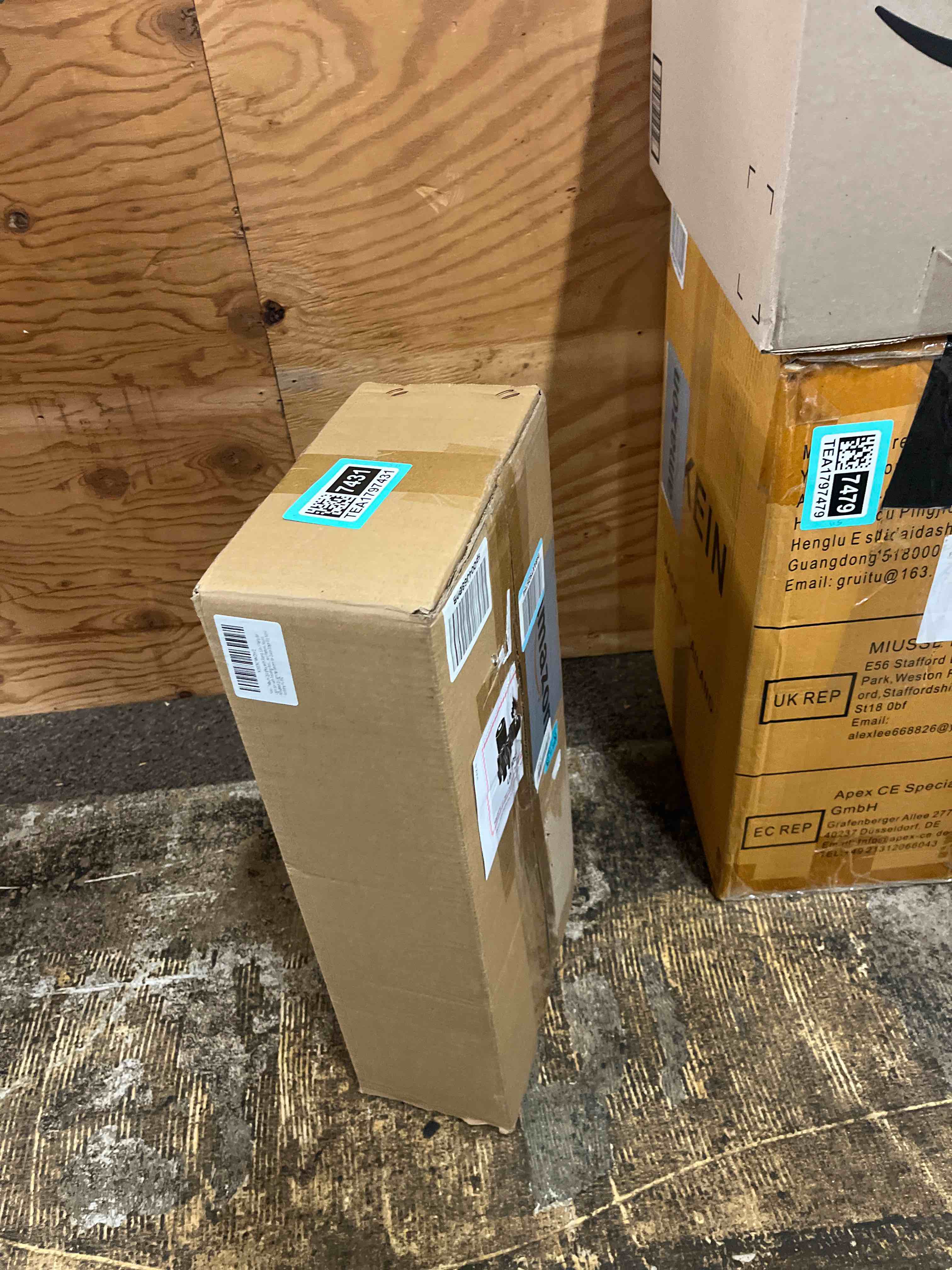 https://s3.amazonaws.com/lotting-images-prod/phillipi/TEA1797431_1759446096654.jpeg