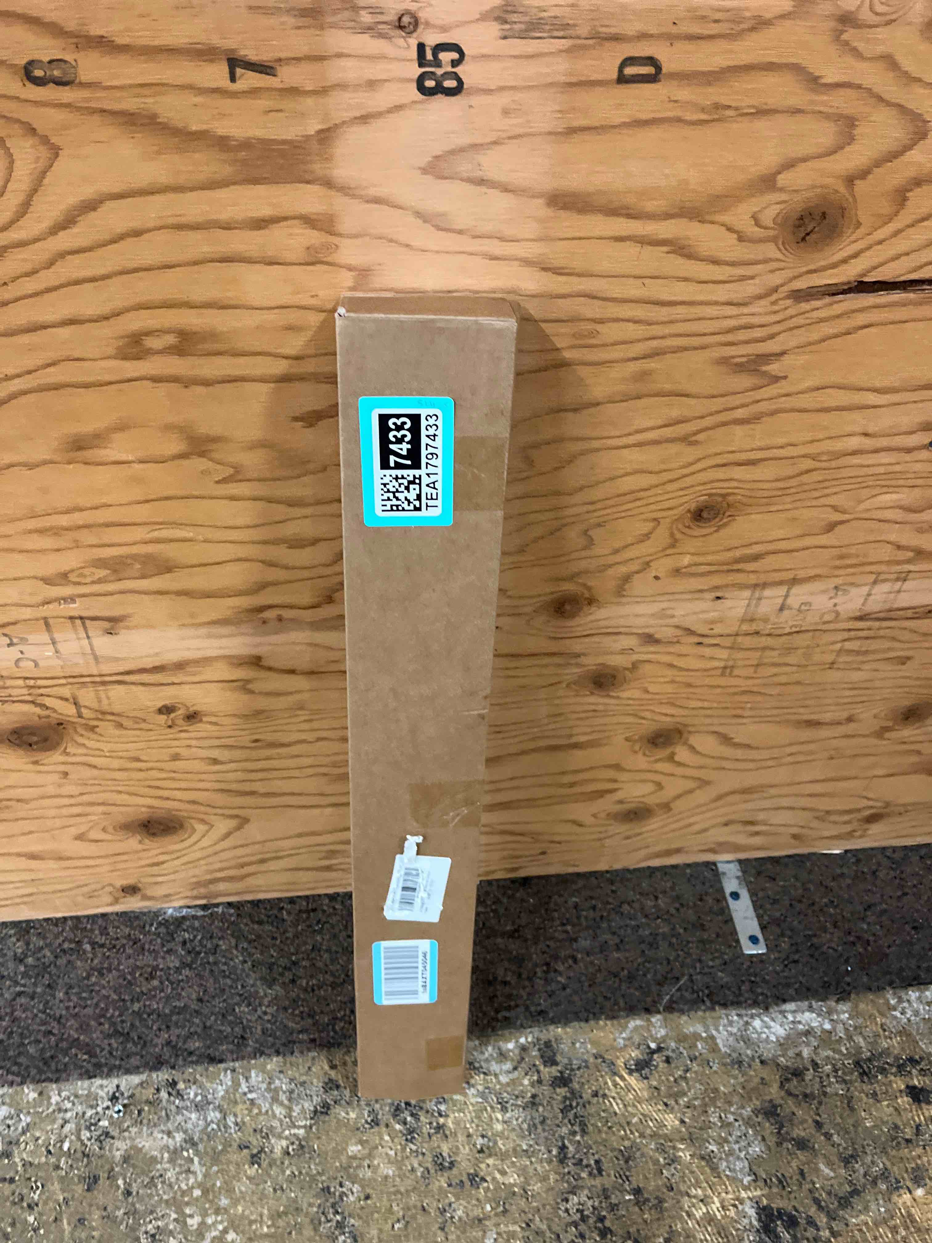https://s3.amazonaws.com/lotting-images-prod/phillipi/TEA1797433_1759446990430.jpeg