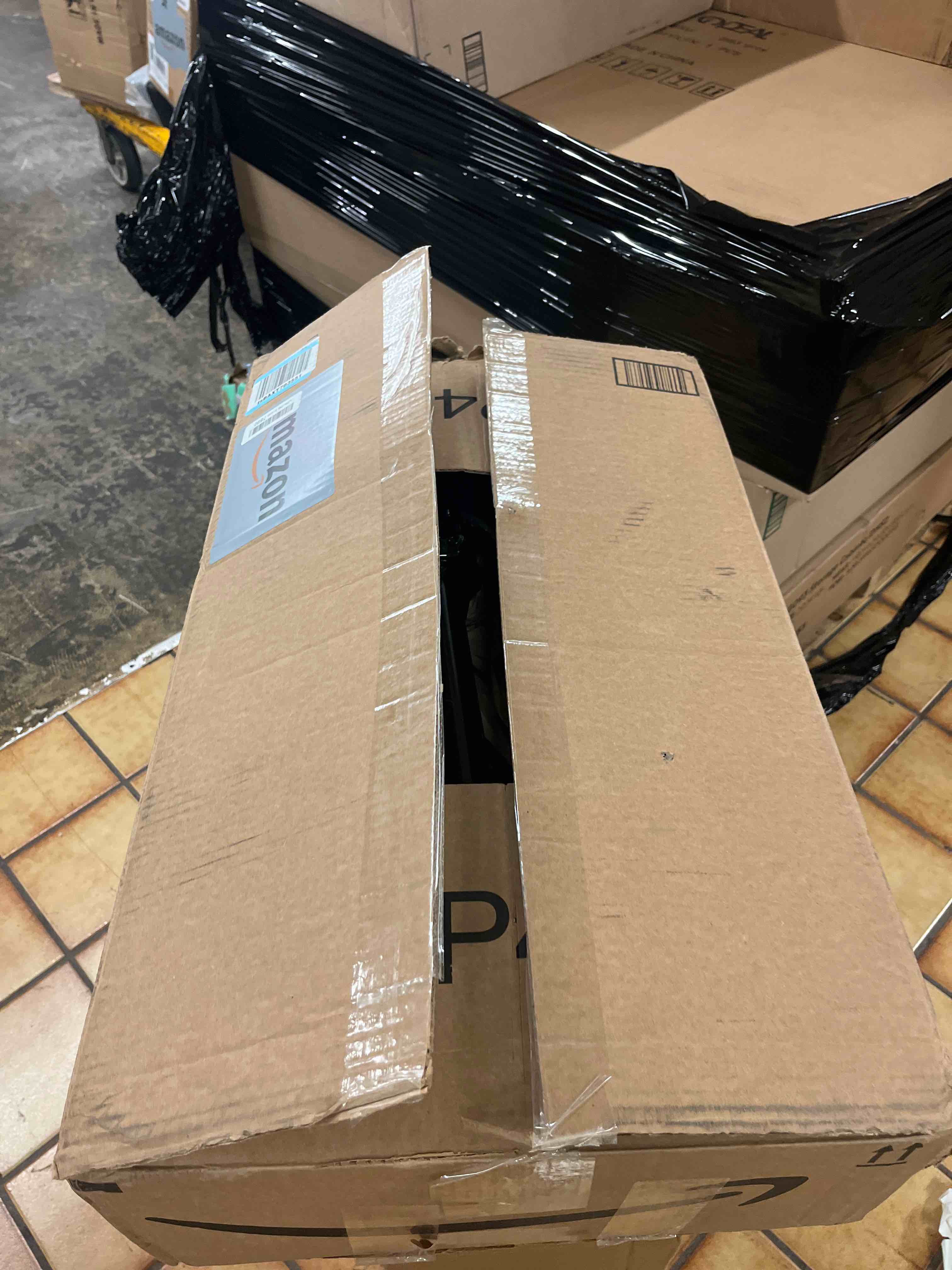 https://s3.amazonaws.com/lotting-images-prod/phillipi/TEA1797544_1759444900759.jpeg