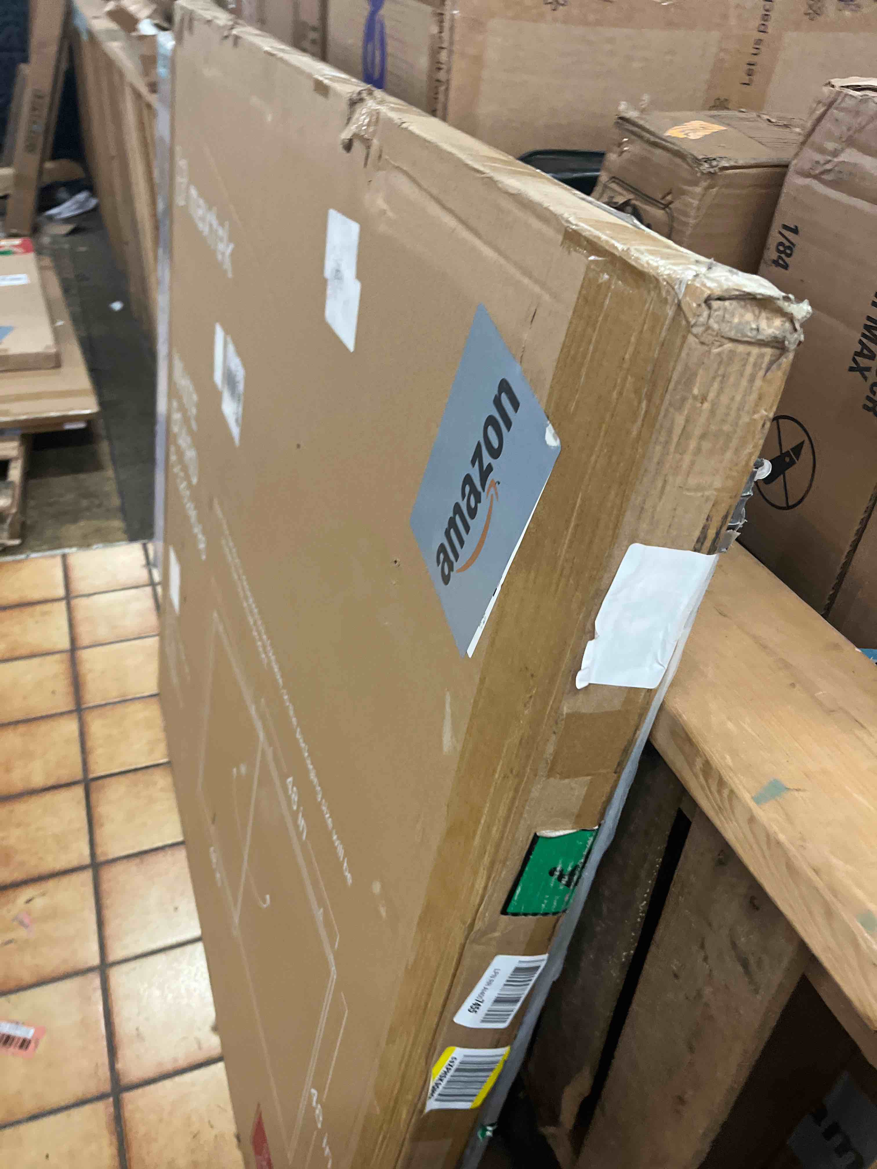 https://s3.amazonaws.com/lotting-images-prod/phillipi/TEA1797546_1759443480704.jpeg