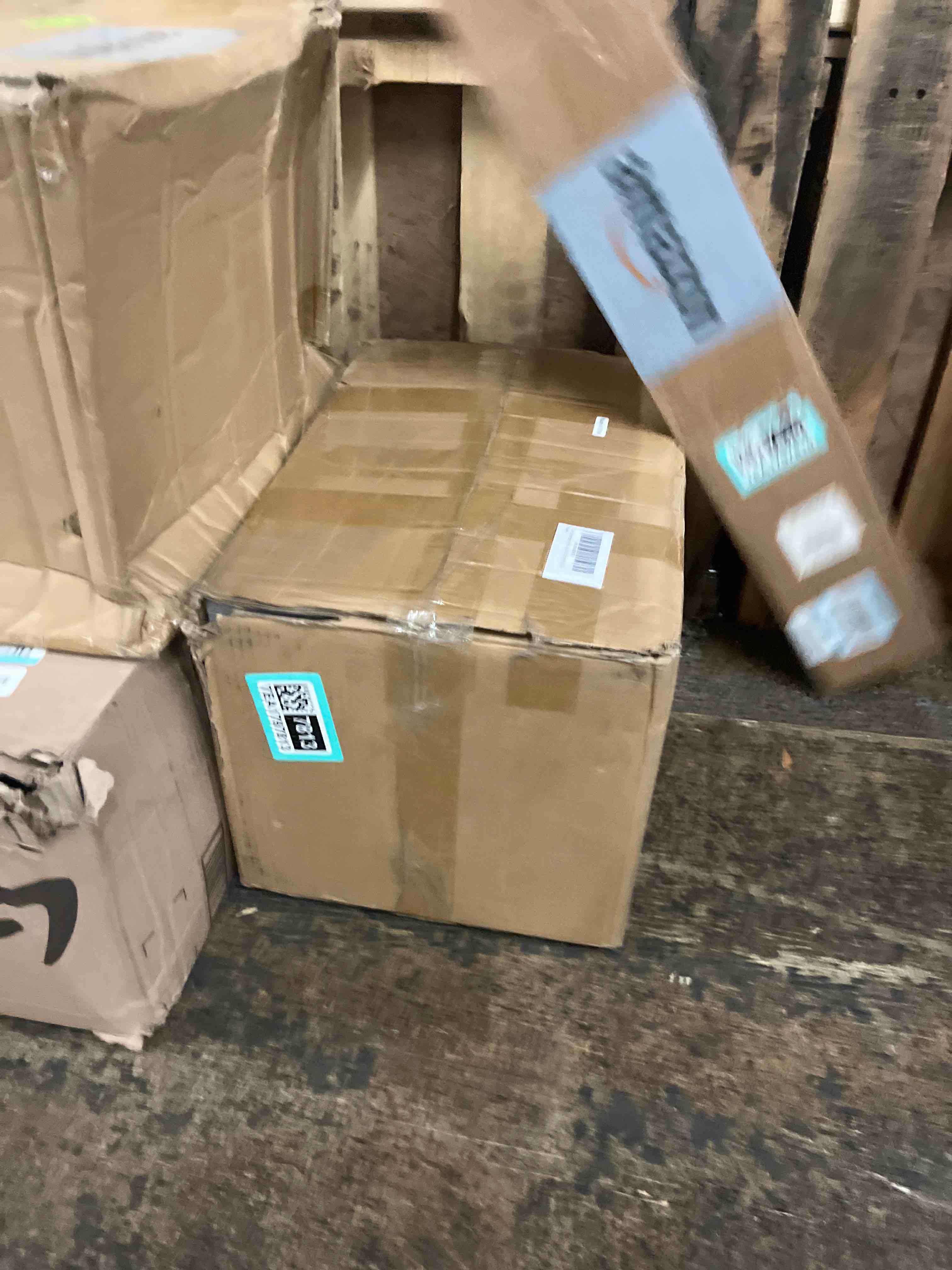 https://s3.amazonaws.com/lotting-images-prod/phillipi/TEA1797813_1759833804094.jpeg