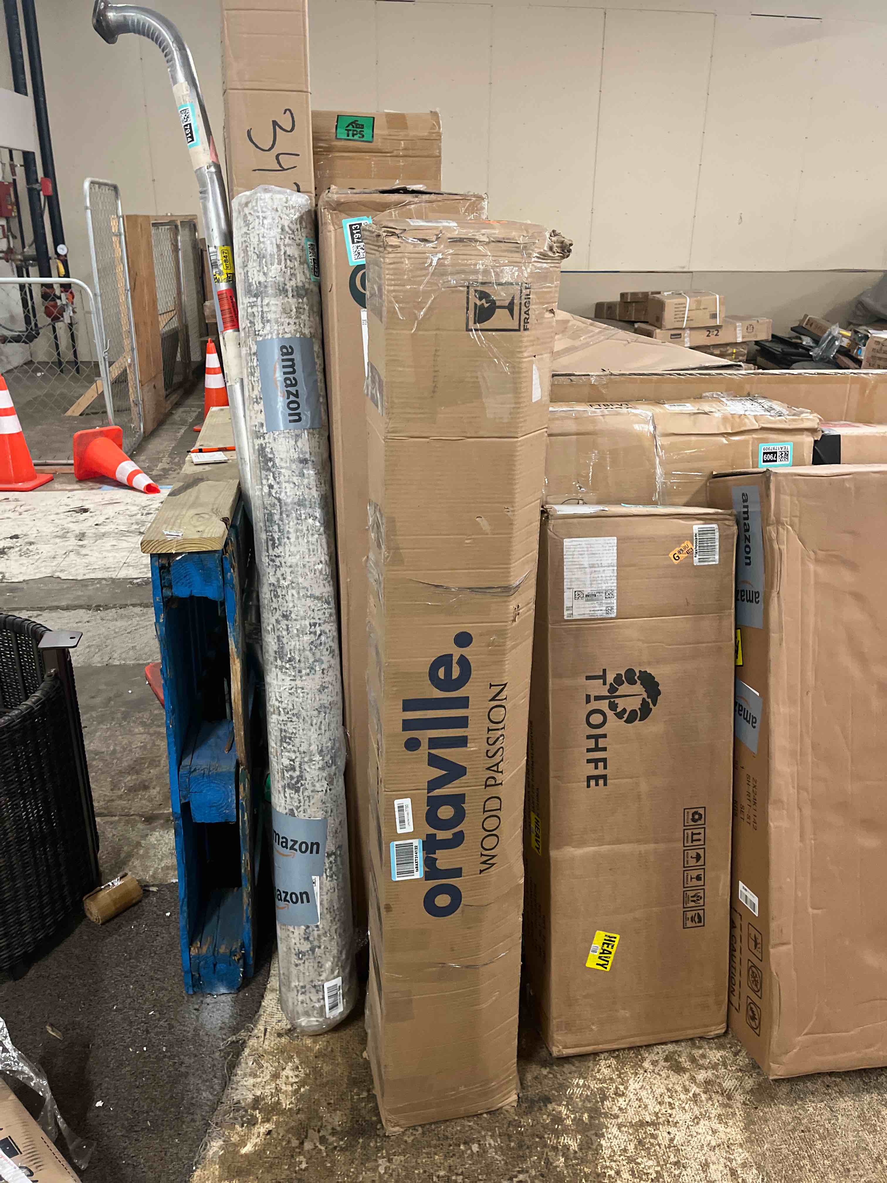 https://s3.amazonaws.com/lotting-images-prod/phillipi/TEA1797827_1759834567526.jpeg