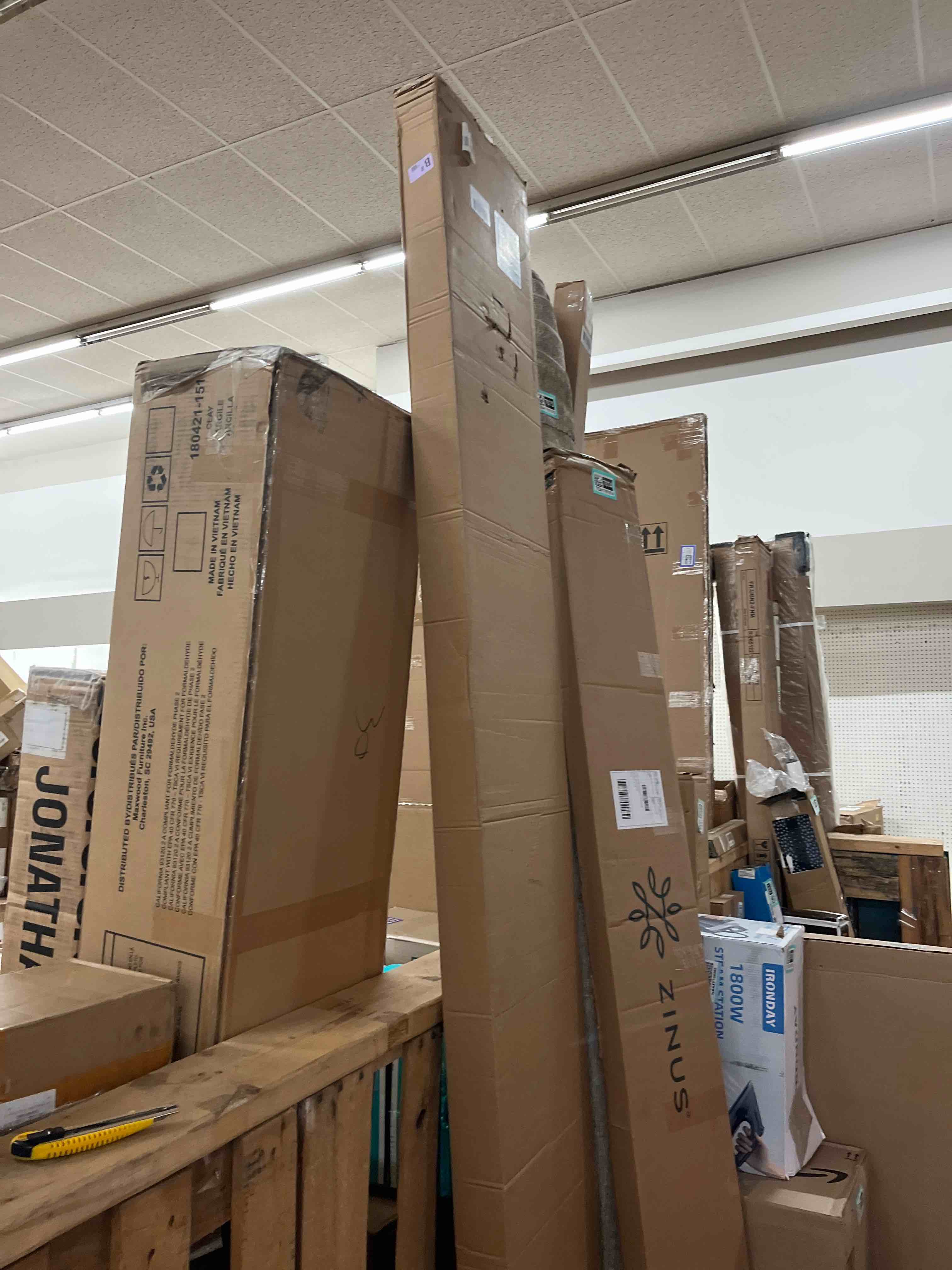 https://s3.amazonaws.com/lotting-images-prod/phillipi/TEA1797873_1759824036079.jpeg