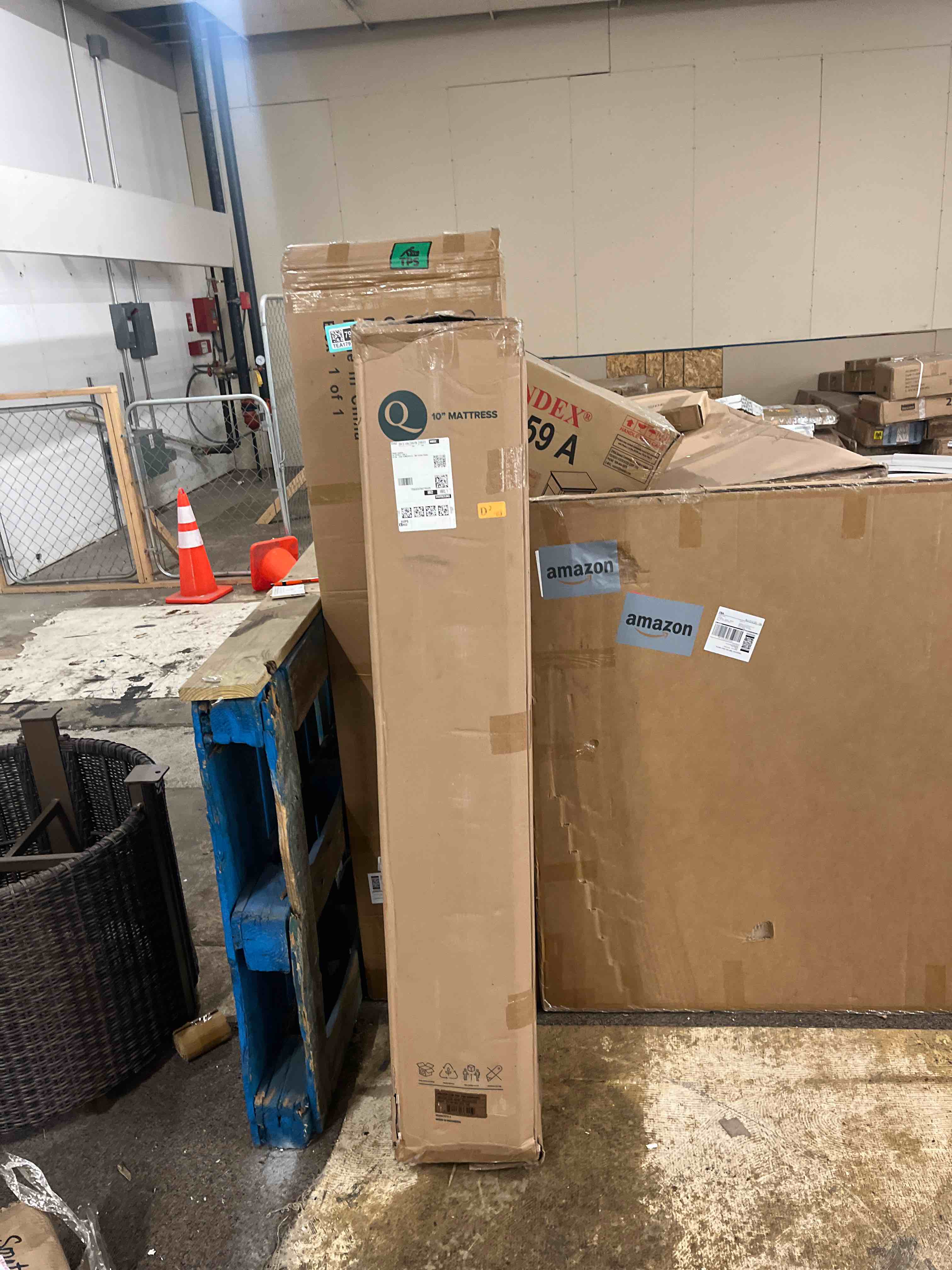 https://s3.amazonaws.com/lotting-images-prod/phillipi/TEA1797913_1759823420827.jpeg