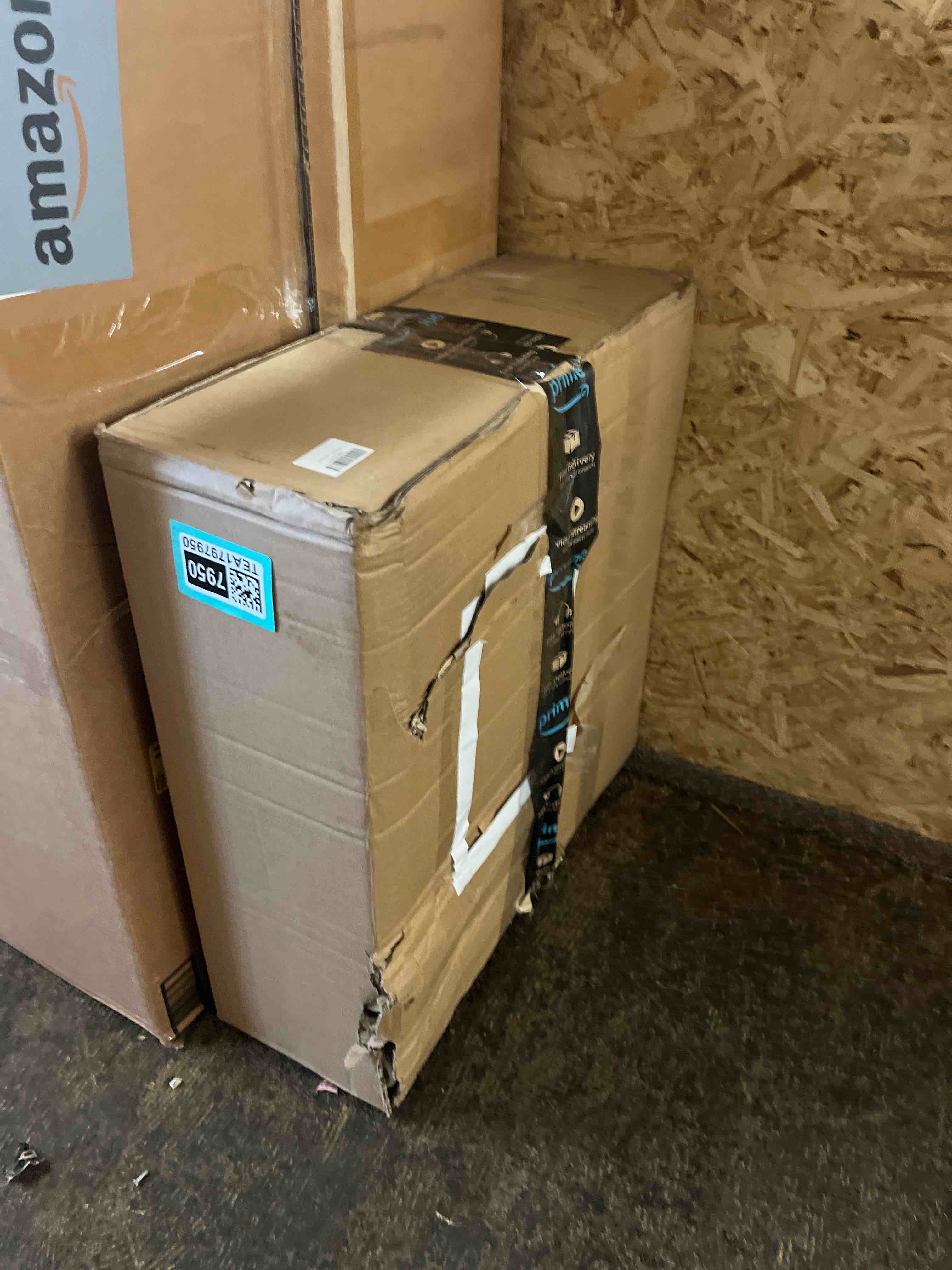 https://s3.amazonaws.com/lotting-images-prod/phillipi/TEA1797950_1760043823025.jpeg