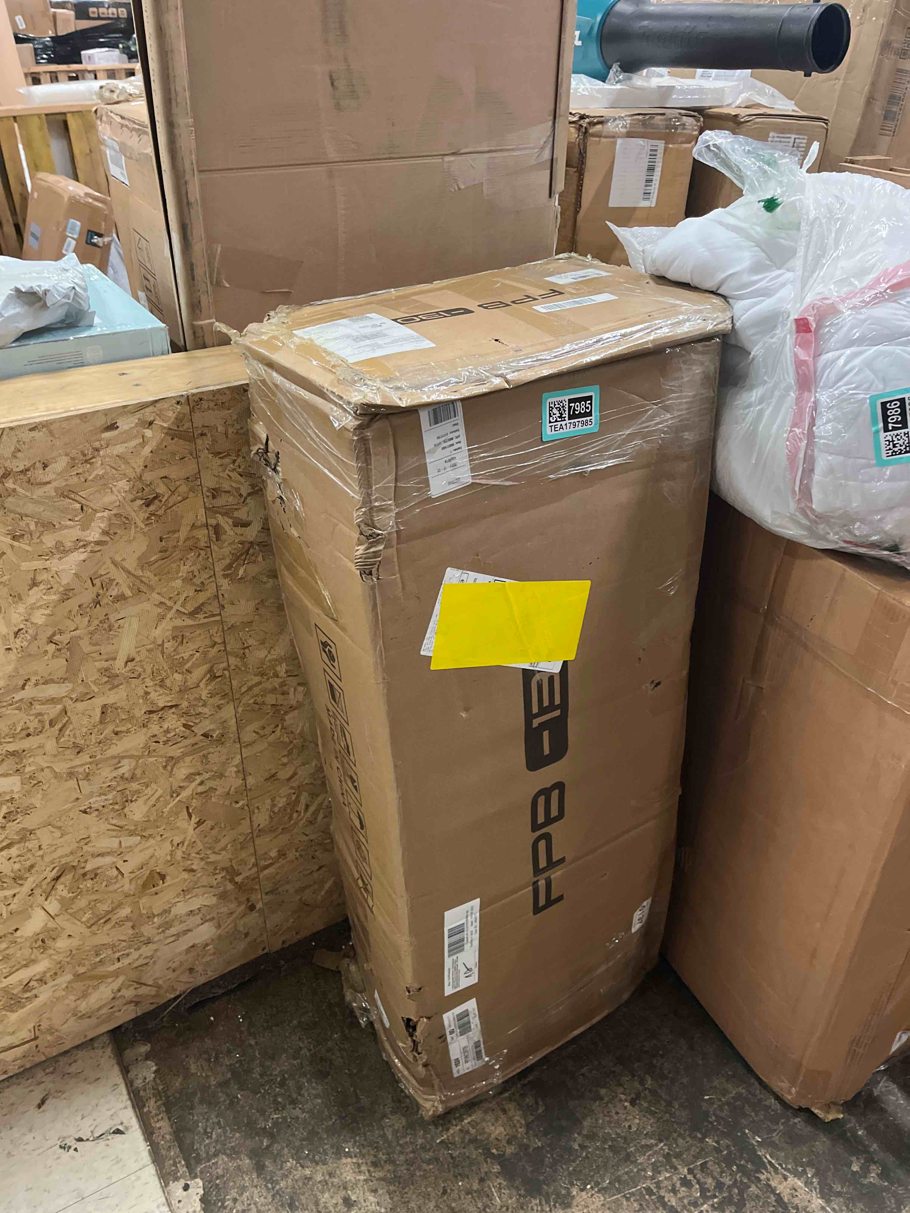 https://s3.amazonaws.com/lotting-images-prod/phillipi/TEA1797984_1760049287184.jpeg
