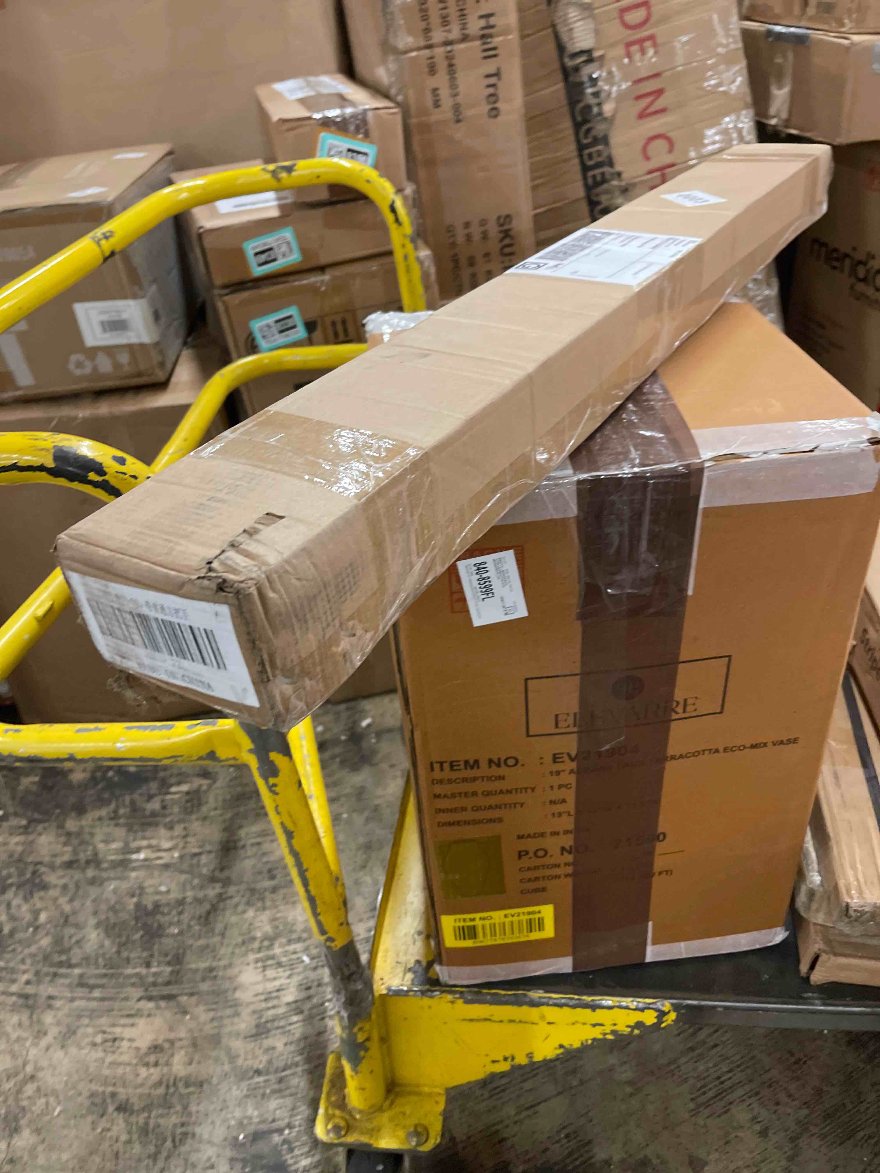 https://s3.amazonaws.com/lotting-images-prod/phillipi/TEA1798304_1758569711902.jpeg