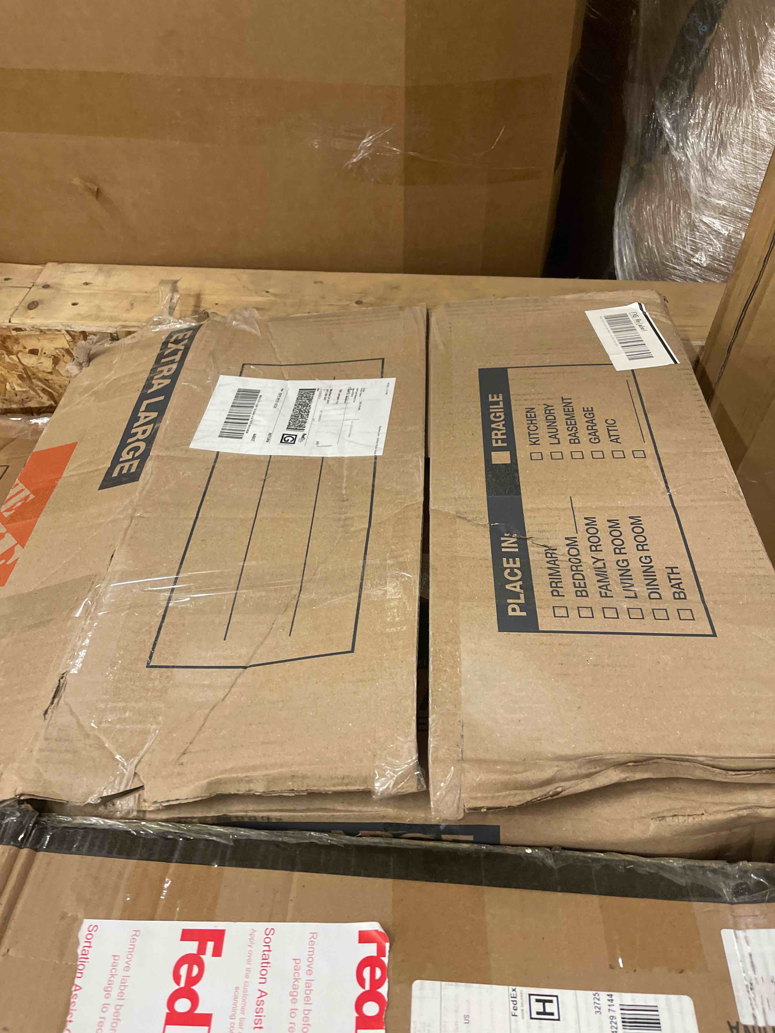 https://s3.amazonaws.com/lotting-images-prod/phillipi/TEA1798387_1758737876033.jpeg