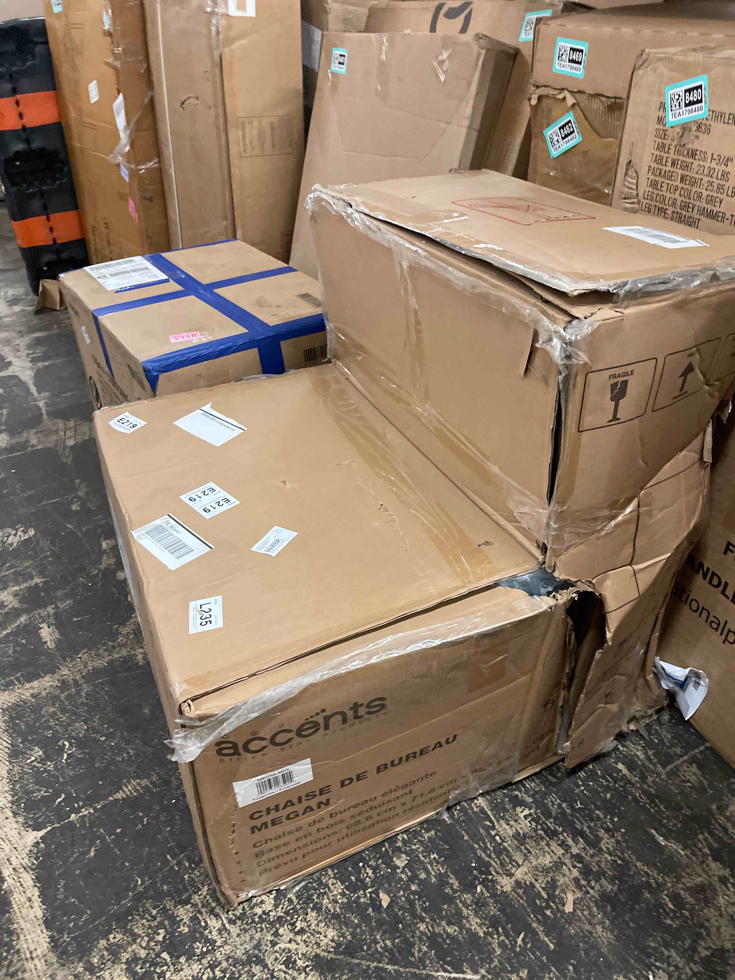 https://s3.amazonaws.com/lotting-images-prod/phillipi/TEA1798507_1759174718902.jpeg
