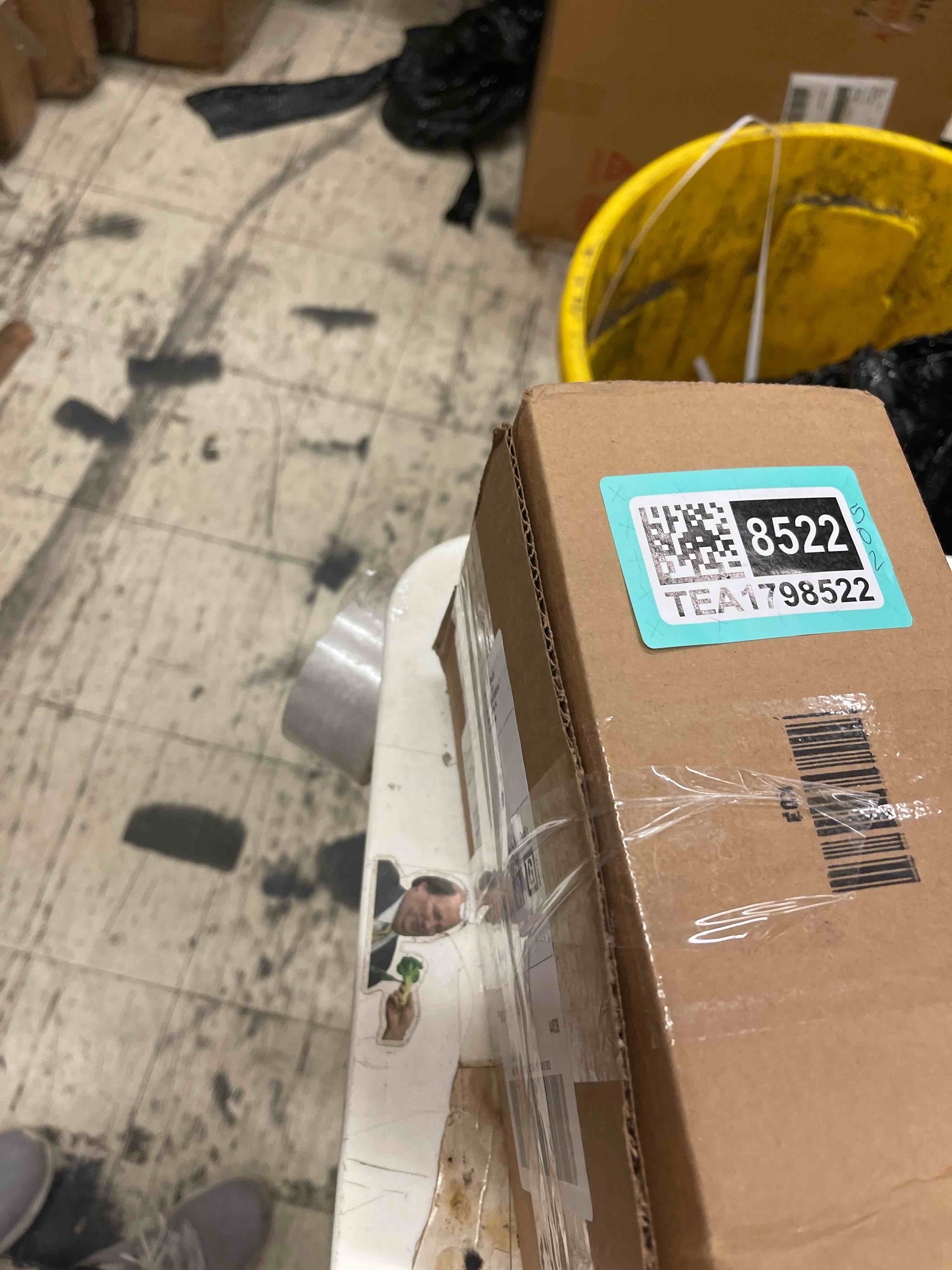https://s3.amazonaws.com/lotting-images-prod/phillipi/TEA1798522_1759343361499.jpeg
