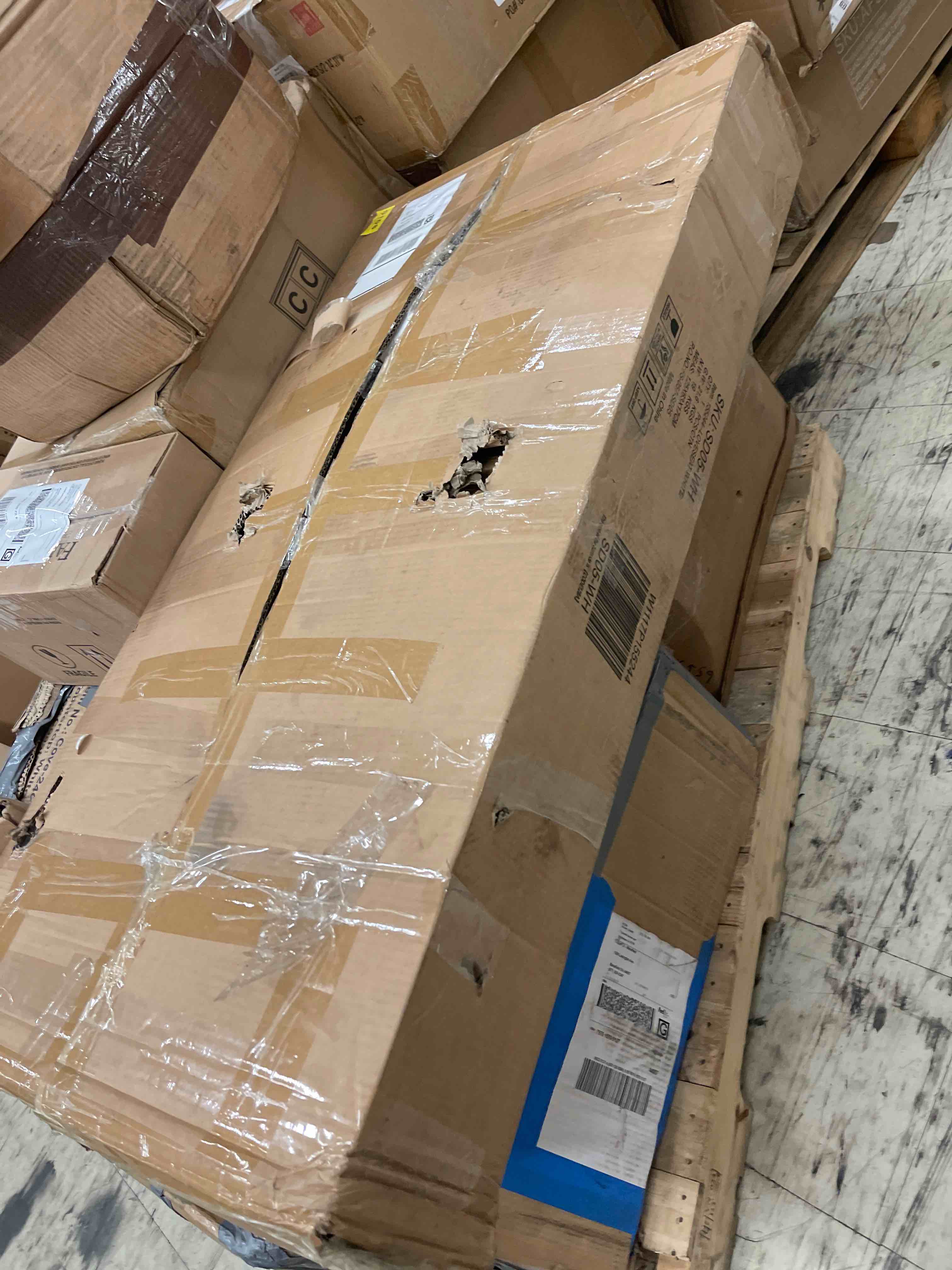 https://s3.amazonaws.com/lotting-images-prod/phillipi/TEA1798532_1759340468481.jpeg