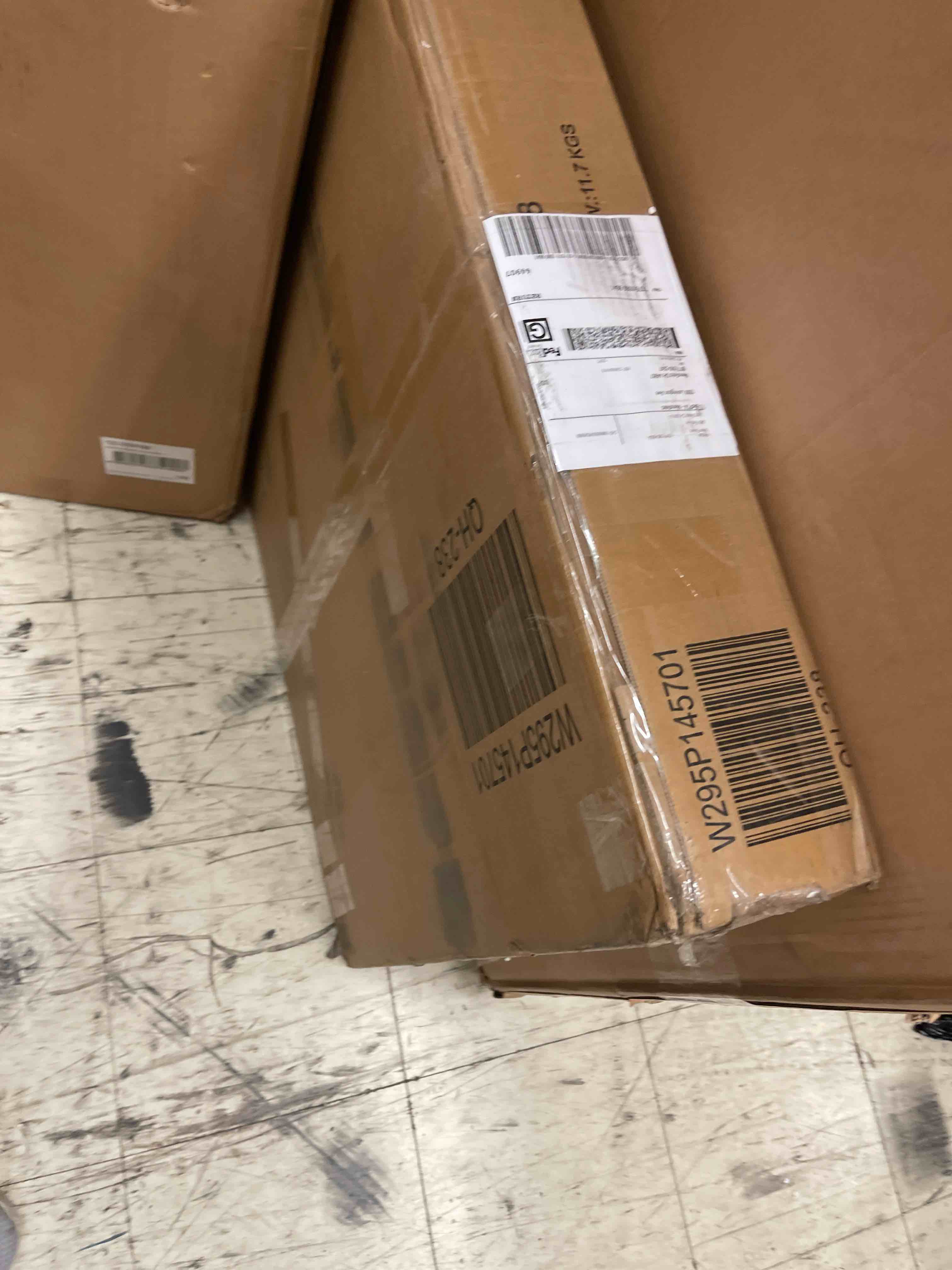 https://s3.amazonaws.com/lotting-images-prod/phillipi/TEA1798542_1759337150693.jpeg