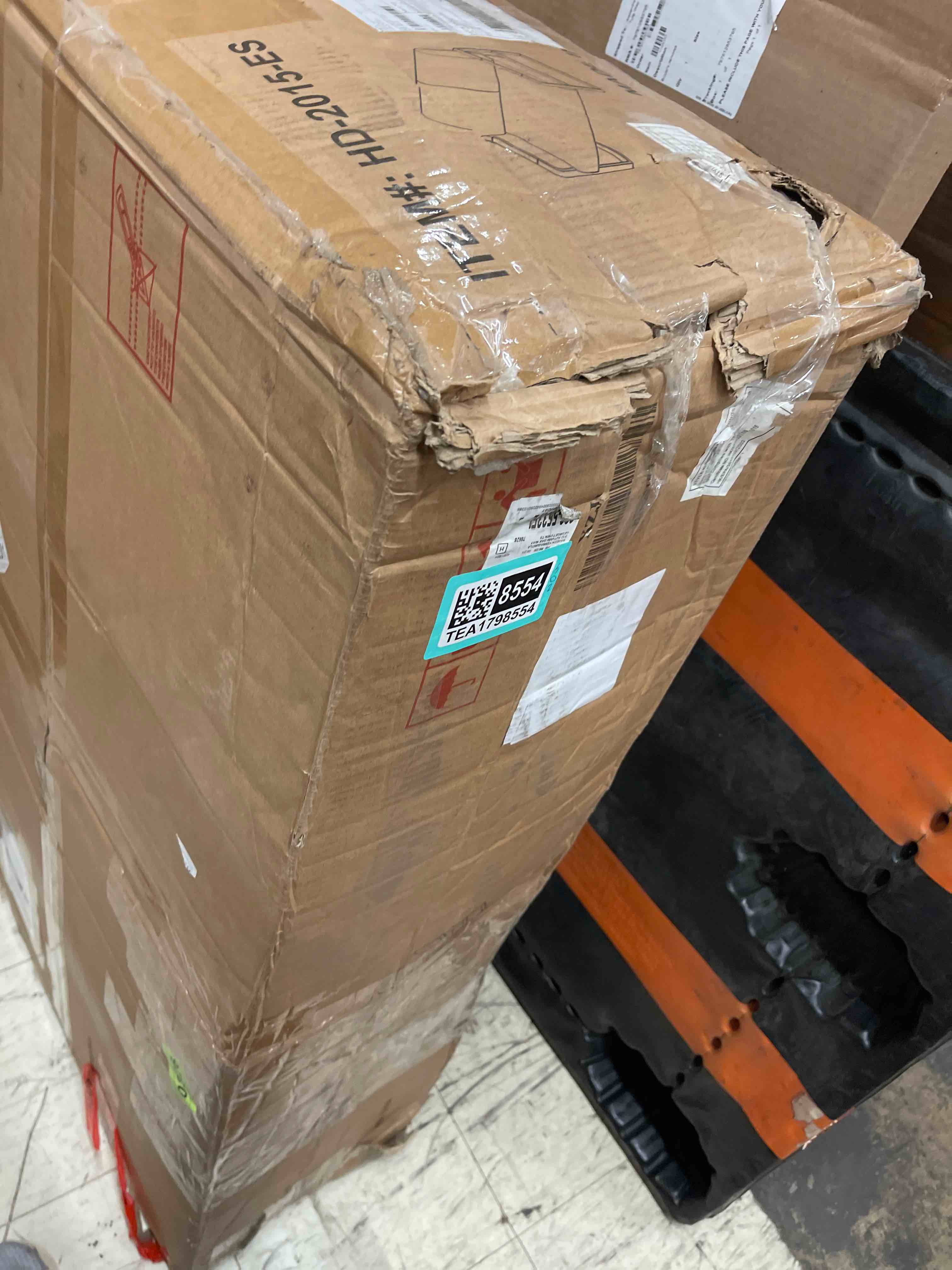 https://s3.amazonaws.com/lotting-images-prod/phillipi/TEA1798554_1759331782089.jpeg