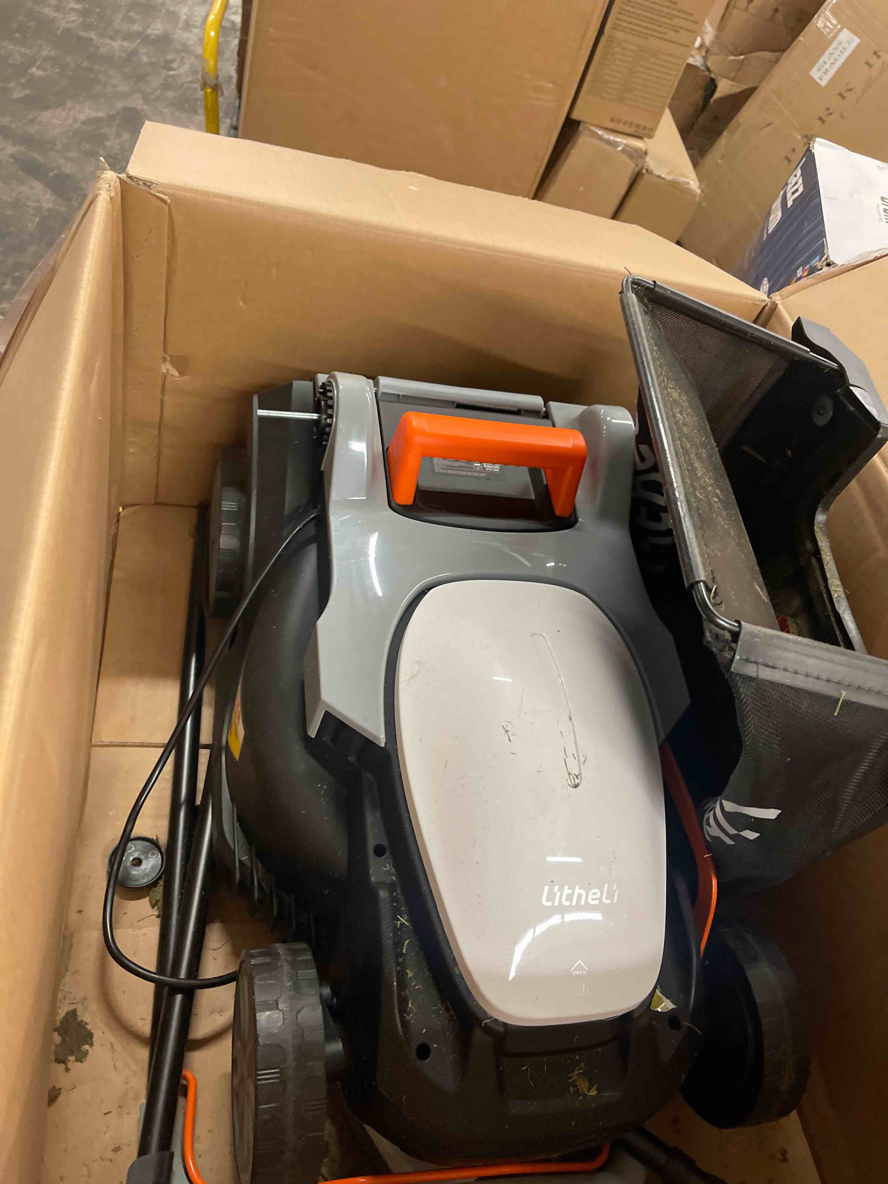 https://s3.amazonaws.com/lotting-images-prod/phillipi/TEA1798561_1759774582231.jpeg