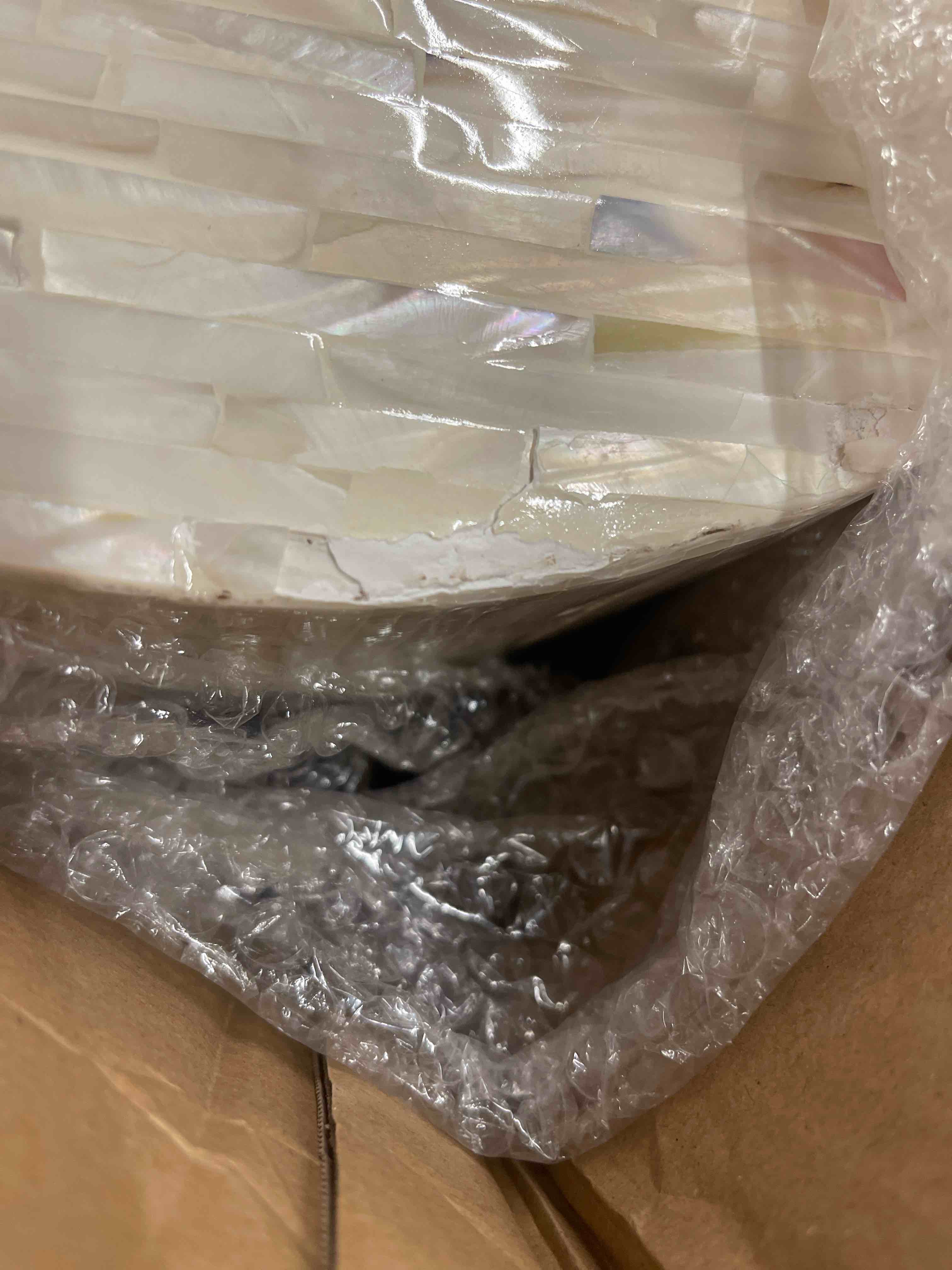 https://s3.amazonaws.com/lotting-images-prod/phillipi/TEA1798579_1759779136199.jpeg
