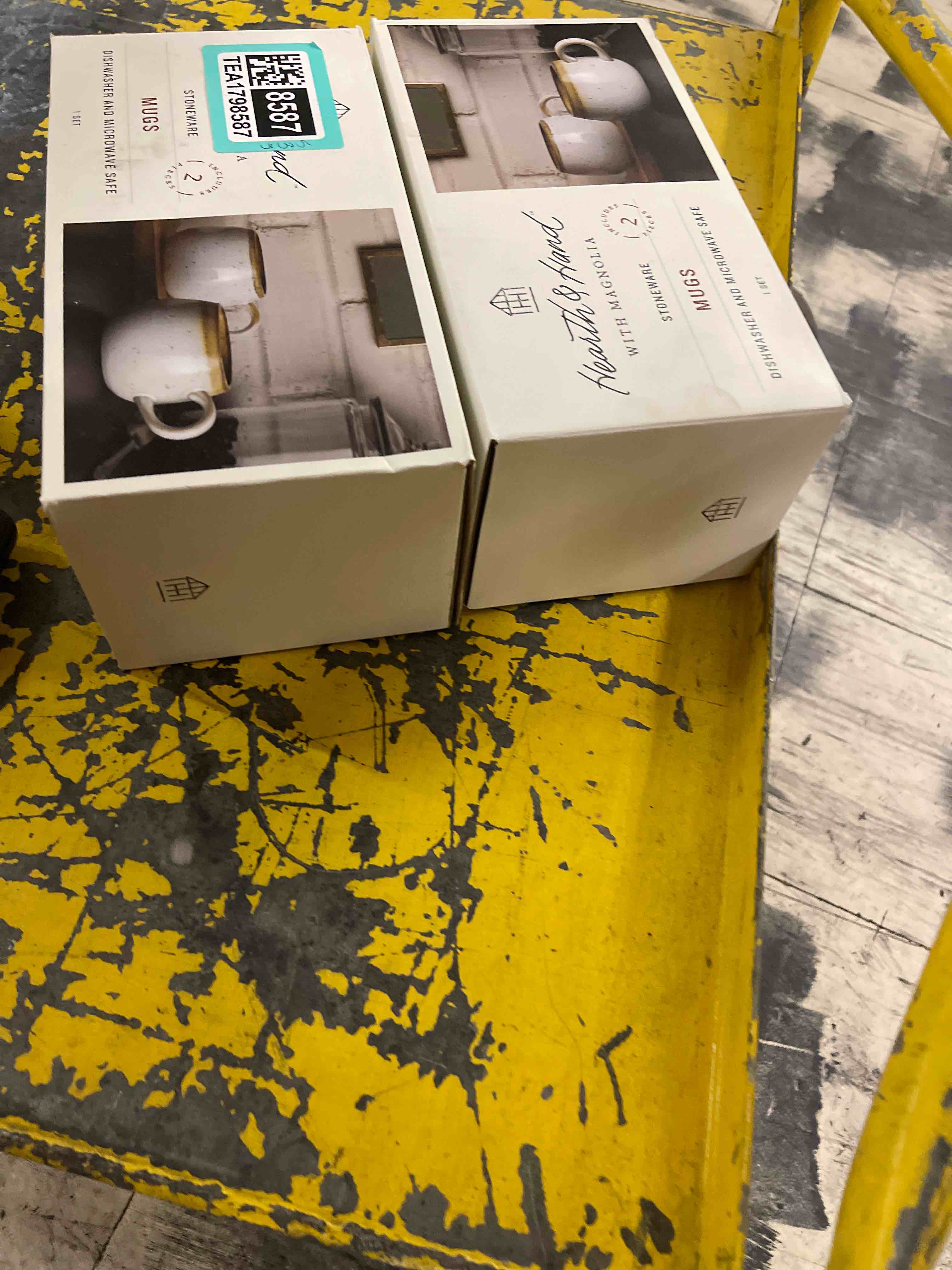 https://s3.amazonaws.com/lotting-images-prod/phillipi/TEA1798587_1759850706650.jpeg