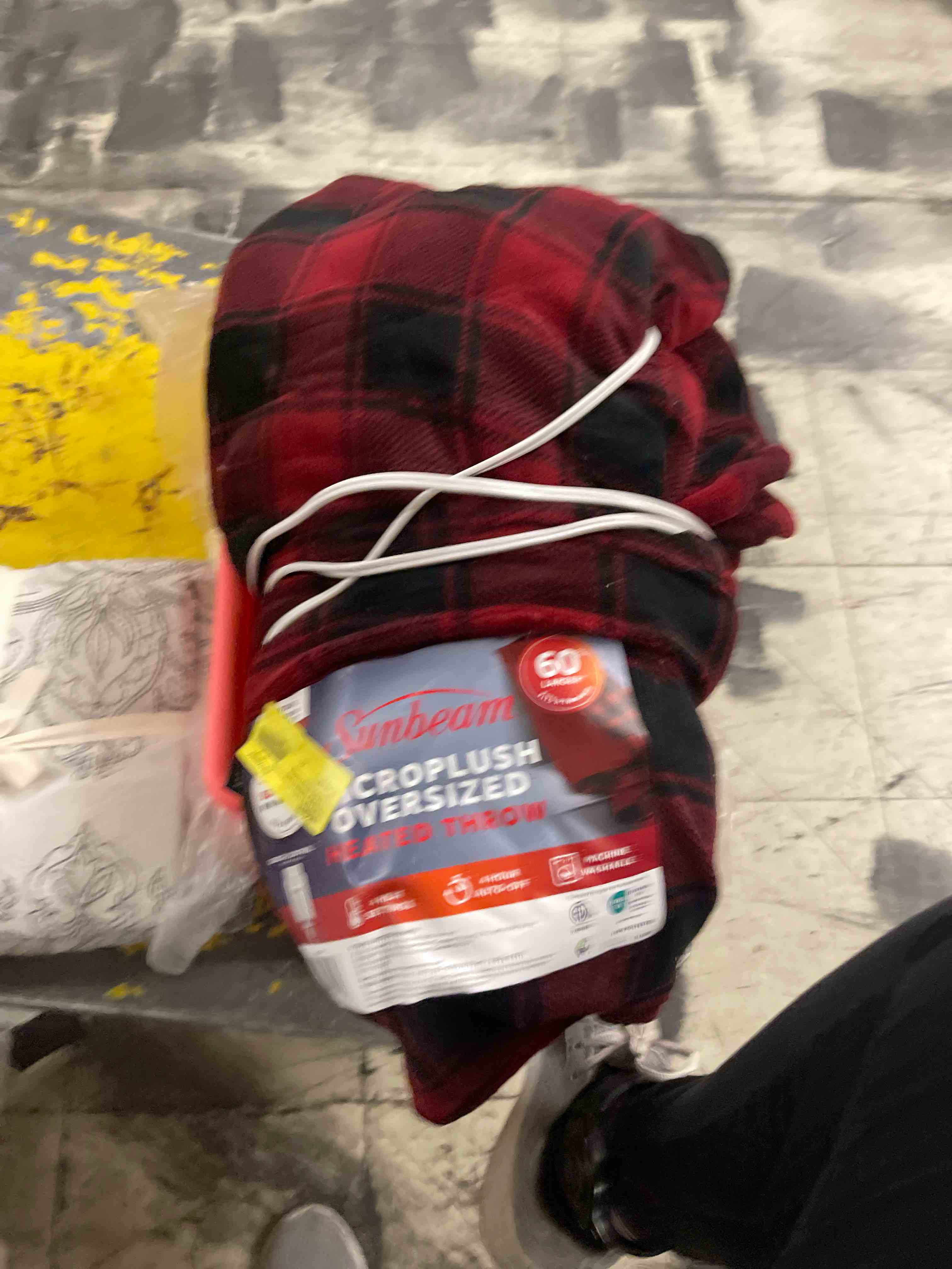 https://s3.amazonaws.com/lotting-images-prod/phillipi/TEA1798591_1759855433973.jpeg