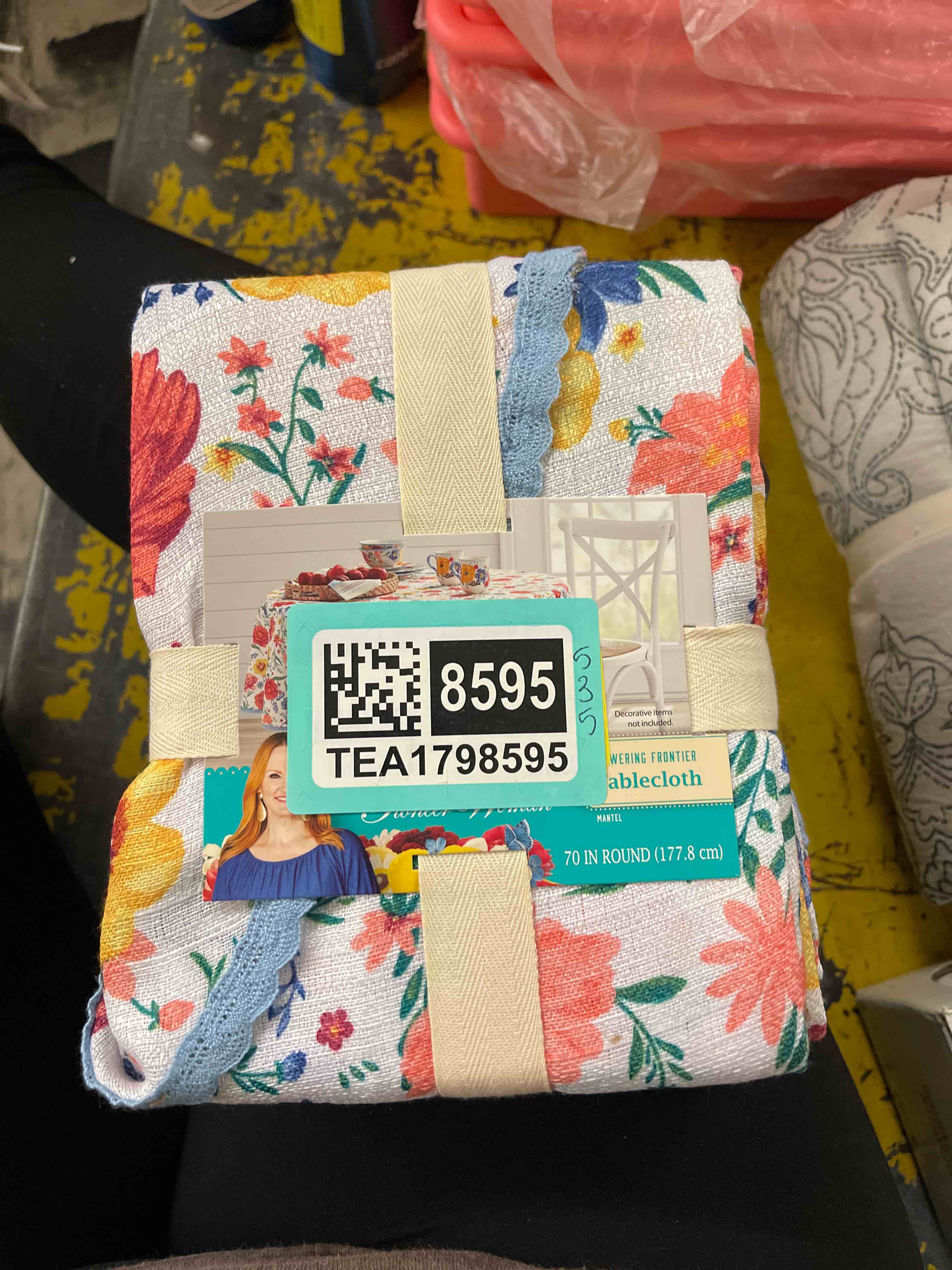 https://s3.amazonaws.com/lotting-images-prod/phillipi/TEA1798595_1759858192694.jpeg