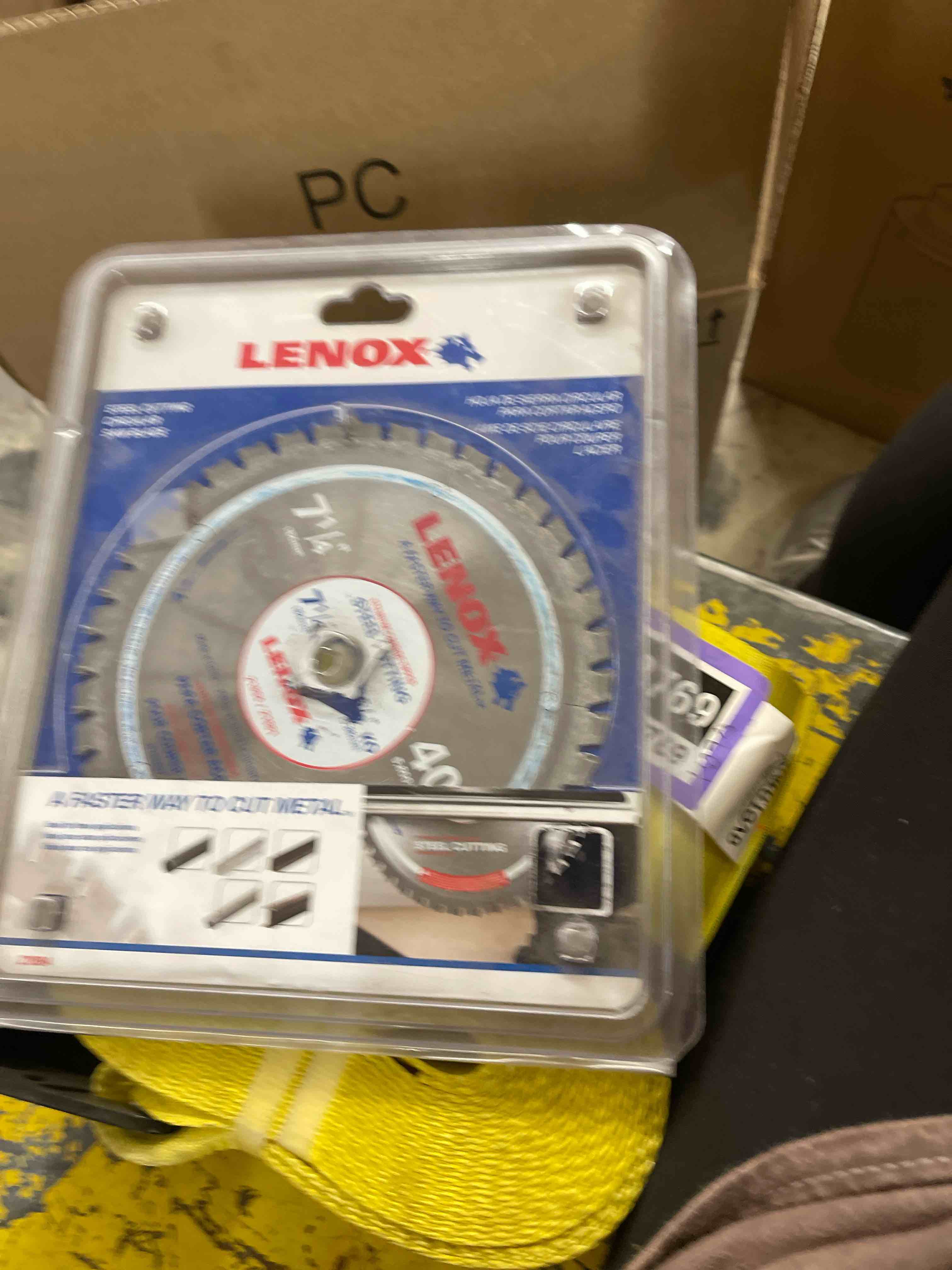 https://s3.amazonaws.com/lotting-images-prod/phillipi/TEA1798602_1759860990747.jpeg