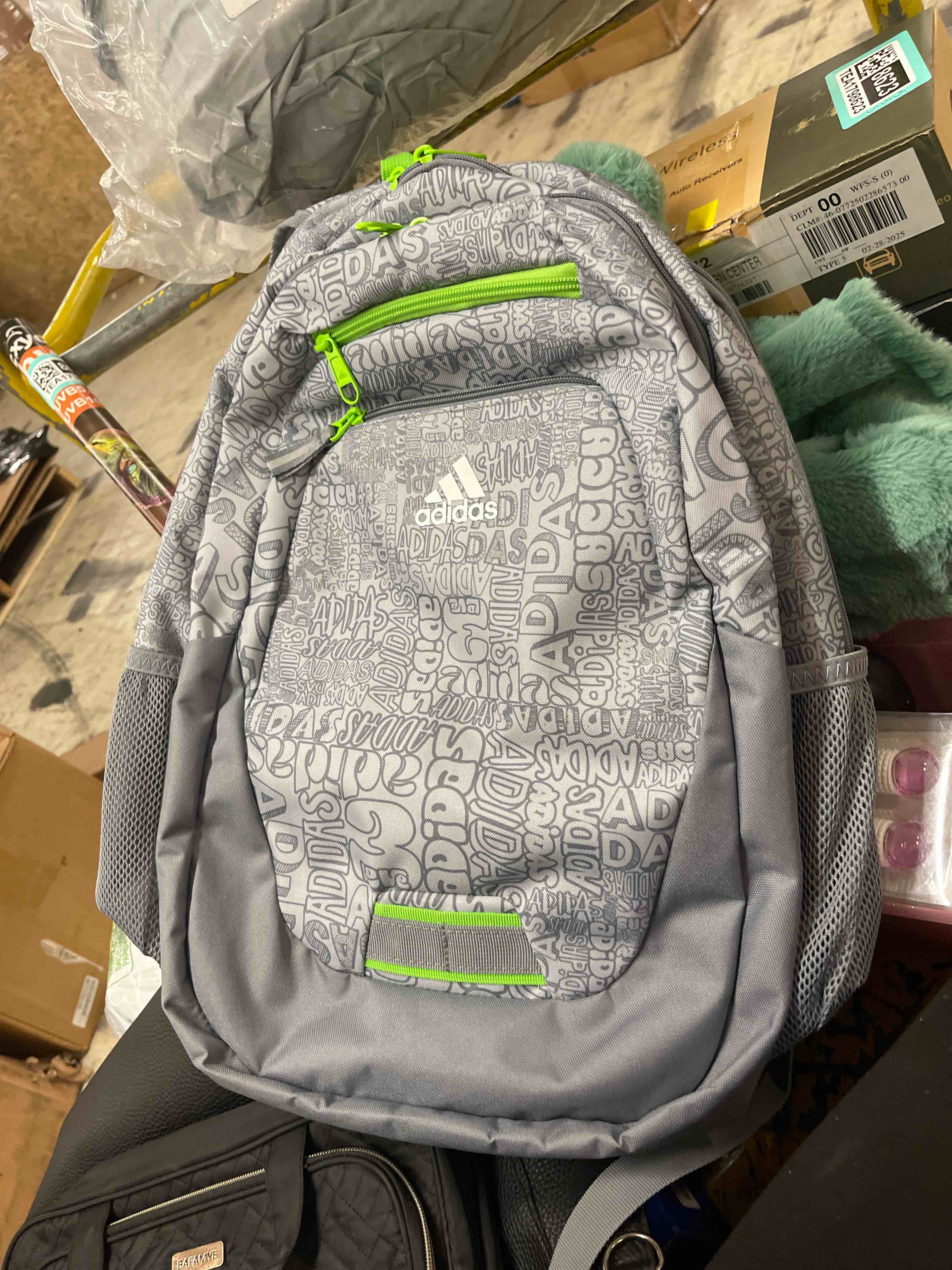 https://s3.amazonaws.com/lotting-images-prod/phillipi/TEA1798624_1759952194123.jpeg