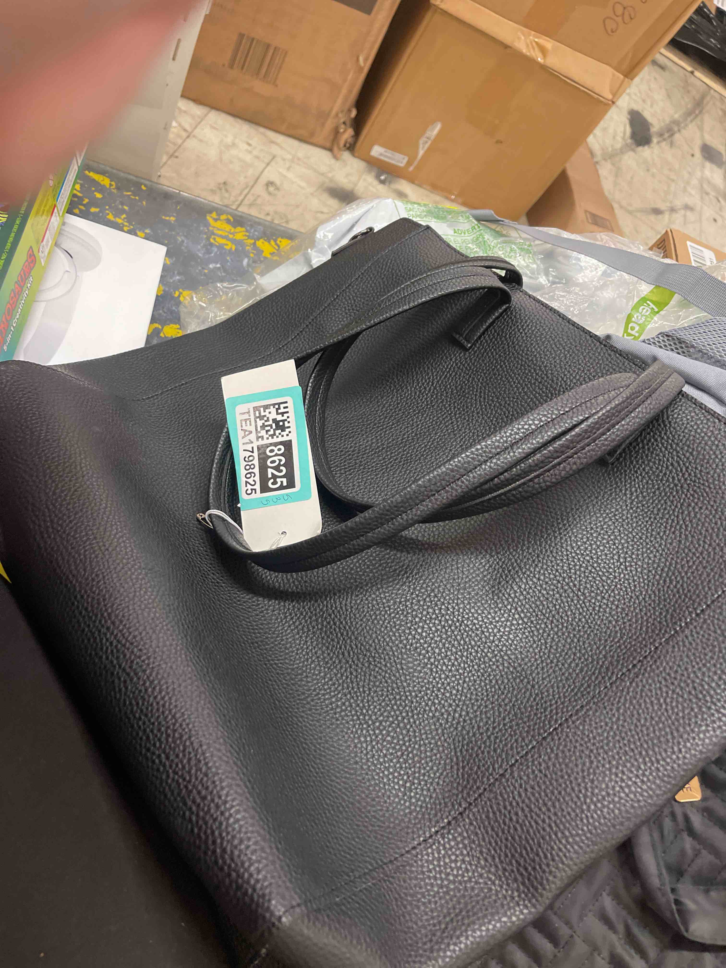 https://s3.amazonaws.com/lotting-images-prod/phillipi/TEA1798625_1759952341762.jpeg