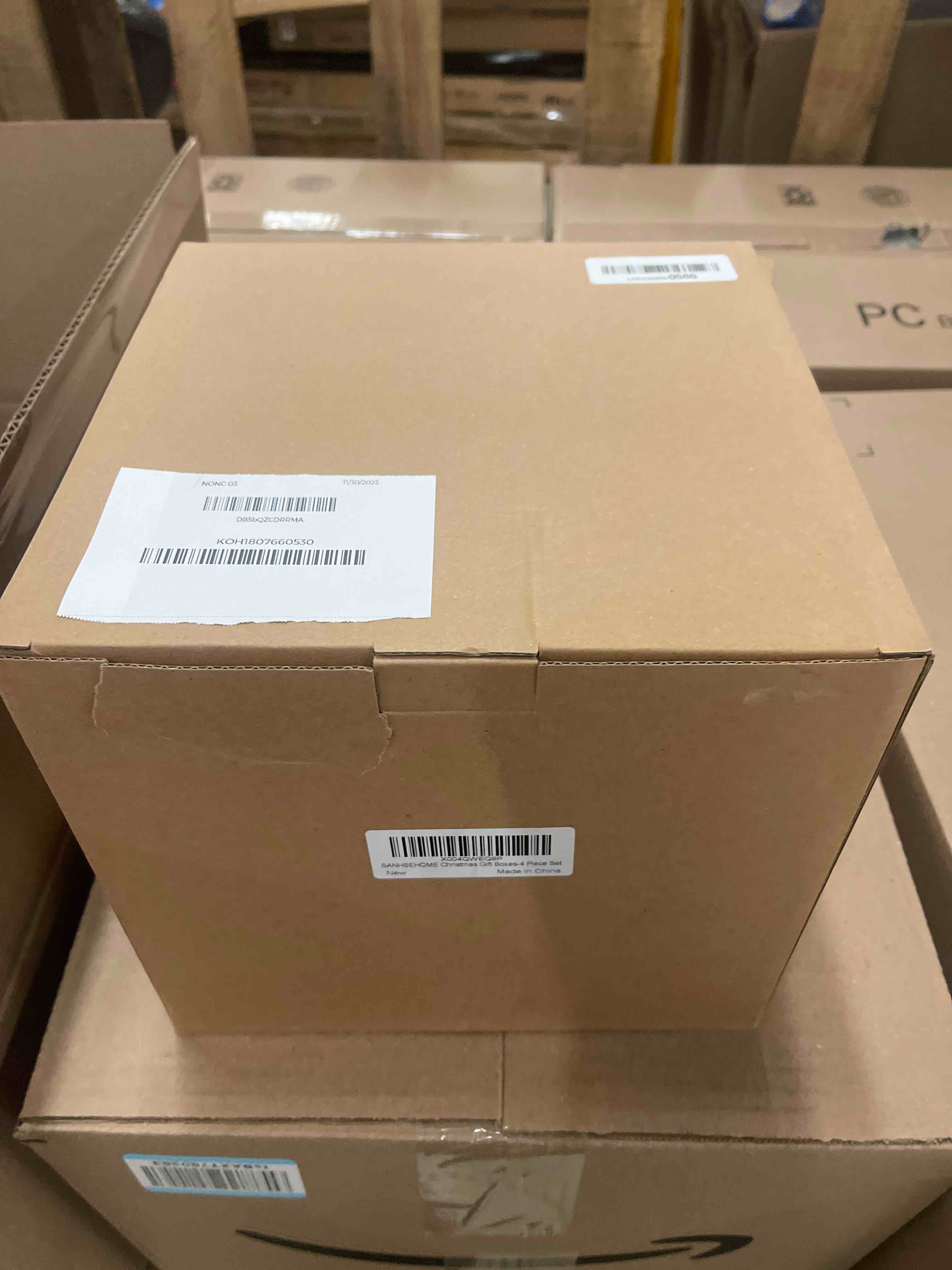 Condition photo showing New/Like New for Set of 3 Christmas Lighted Gift Boxes, 60 LED Light Up Present Boxes for Christmas Decorations Indoor Xmas Tree Holiday Party Porch Home Decor (Gold Bow)