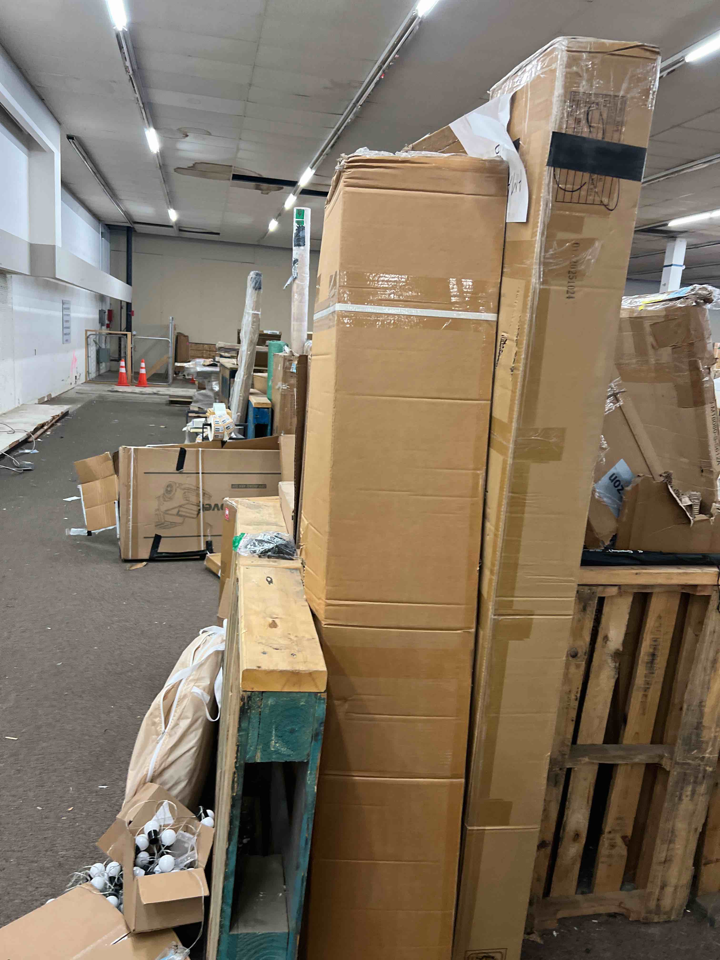 Condition photo showing New/Like New for KOJEM Rear Bumper Assembly, Fit for 2009-2014 Ford F150 Pickup Hitch & Sensor Hole Black