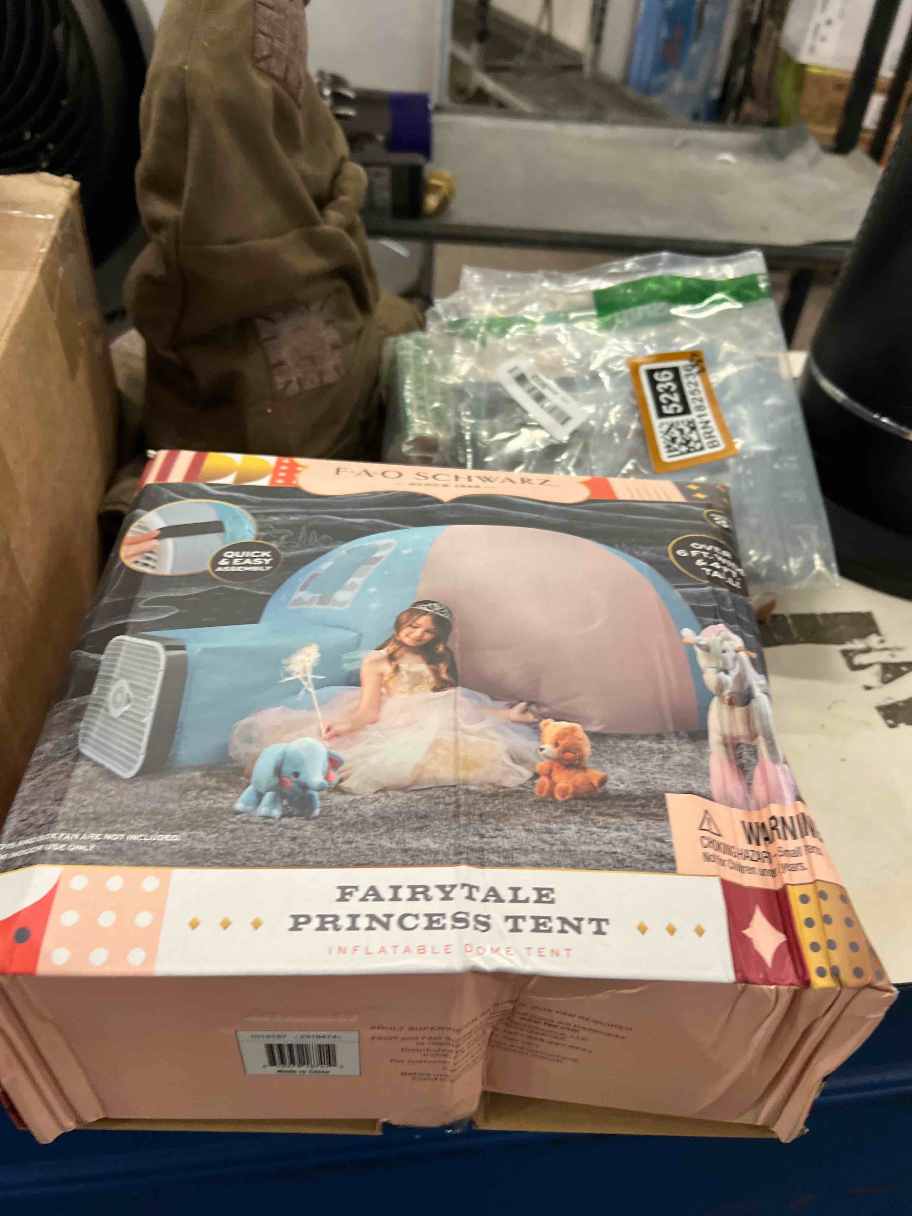 Condition photo showing New/Like New for FAO Schwarz Inflatable Dome Princess Toy Tent