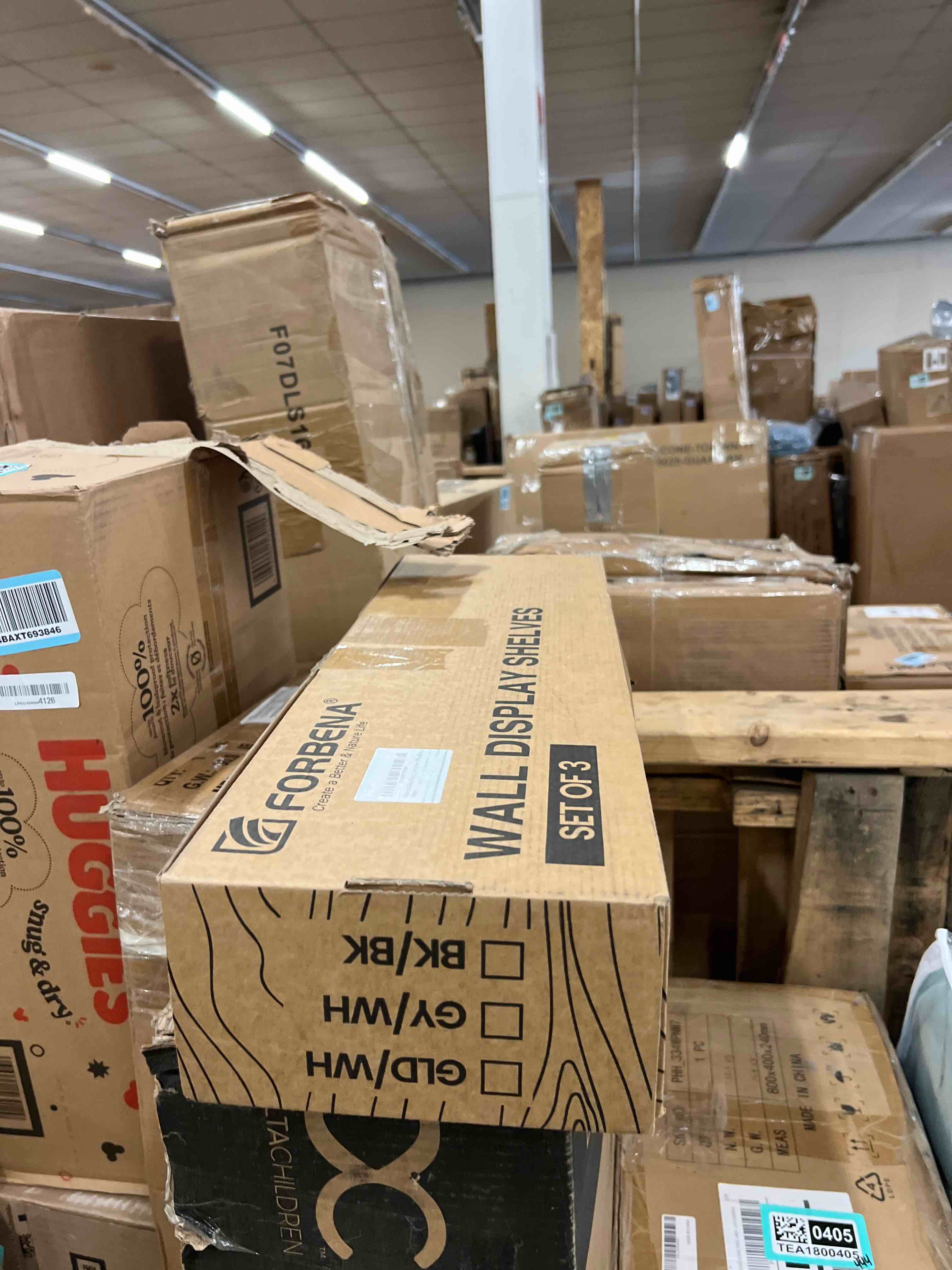 Condition photo showing New/Like New for Forbena 24 Inch Wall Shelves for Bedroom 3-Pack, Black Floating Shelves with Rail, Vintage Large Floating Book Shelves for Bathroom Kitchen Living Room Office Decor Kids Room Legos Display (Black)