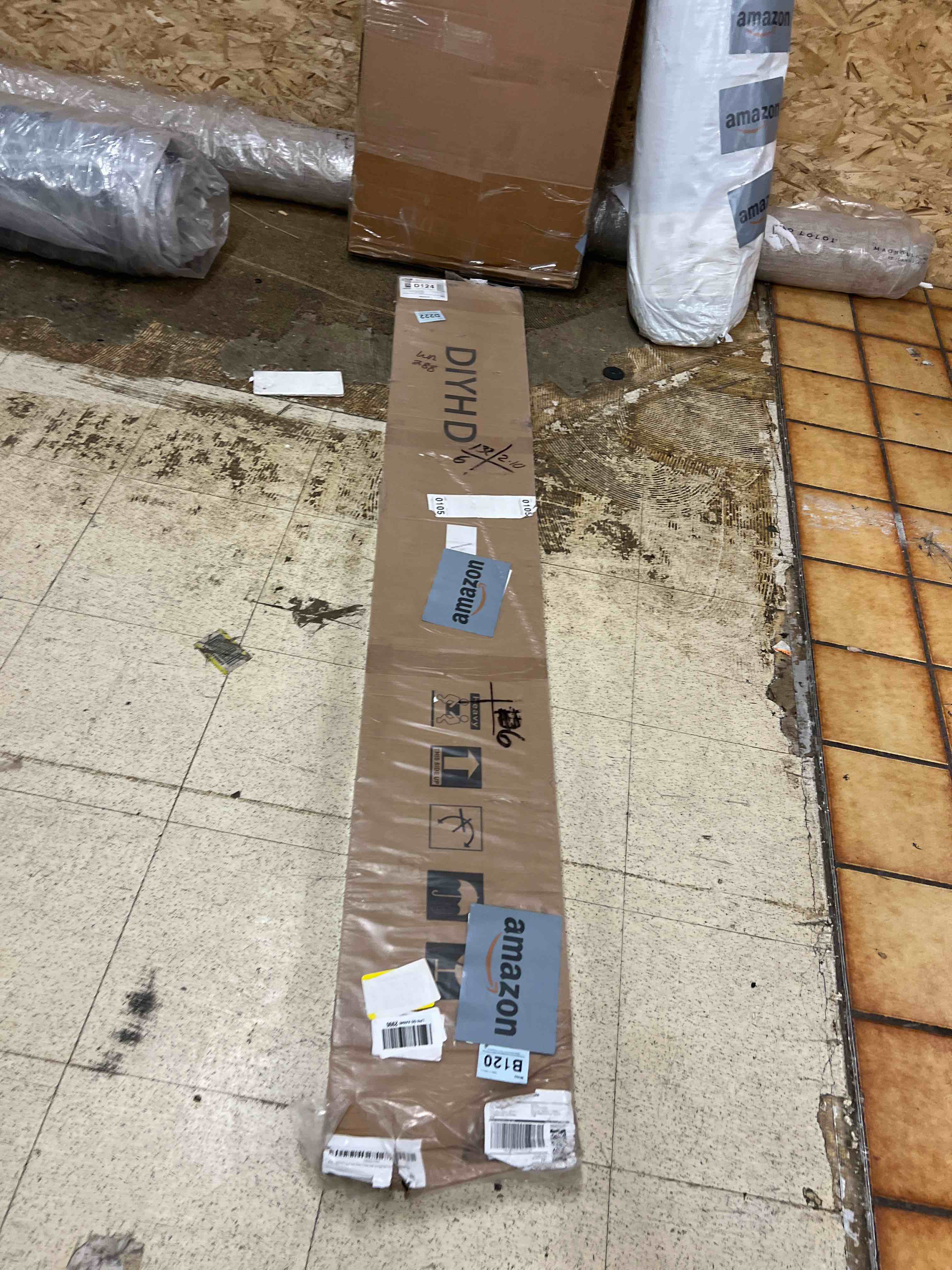 Condition photo showing New/Like New for DIYHD Steel Stair Riser 5 Step Stair Stringer for Deck Height 43in