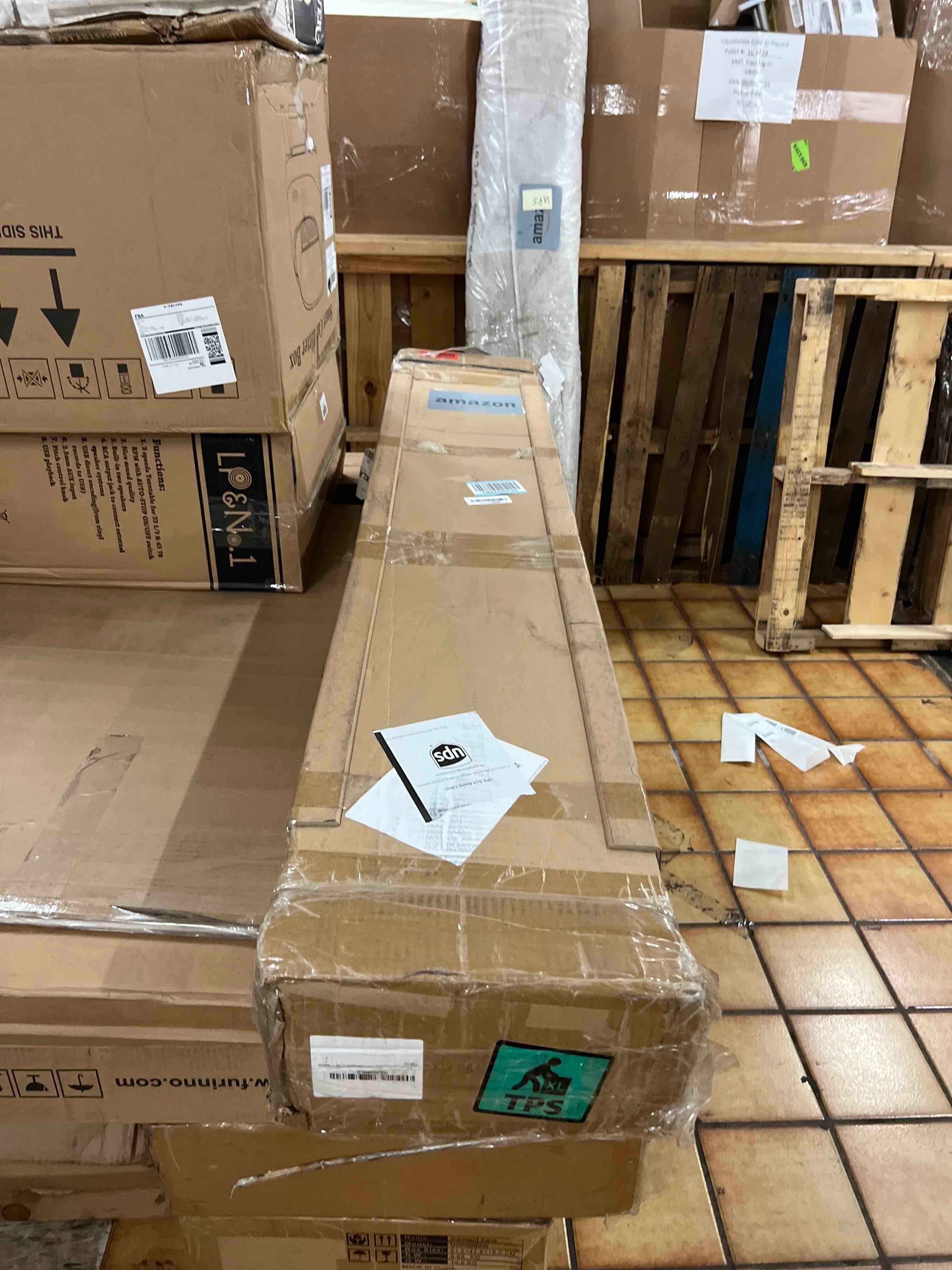 https://s3.amazonaws.com/lotting-images-prod/phillipi/TEA1801006_1755622720901.jpeg
