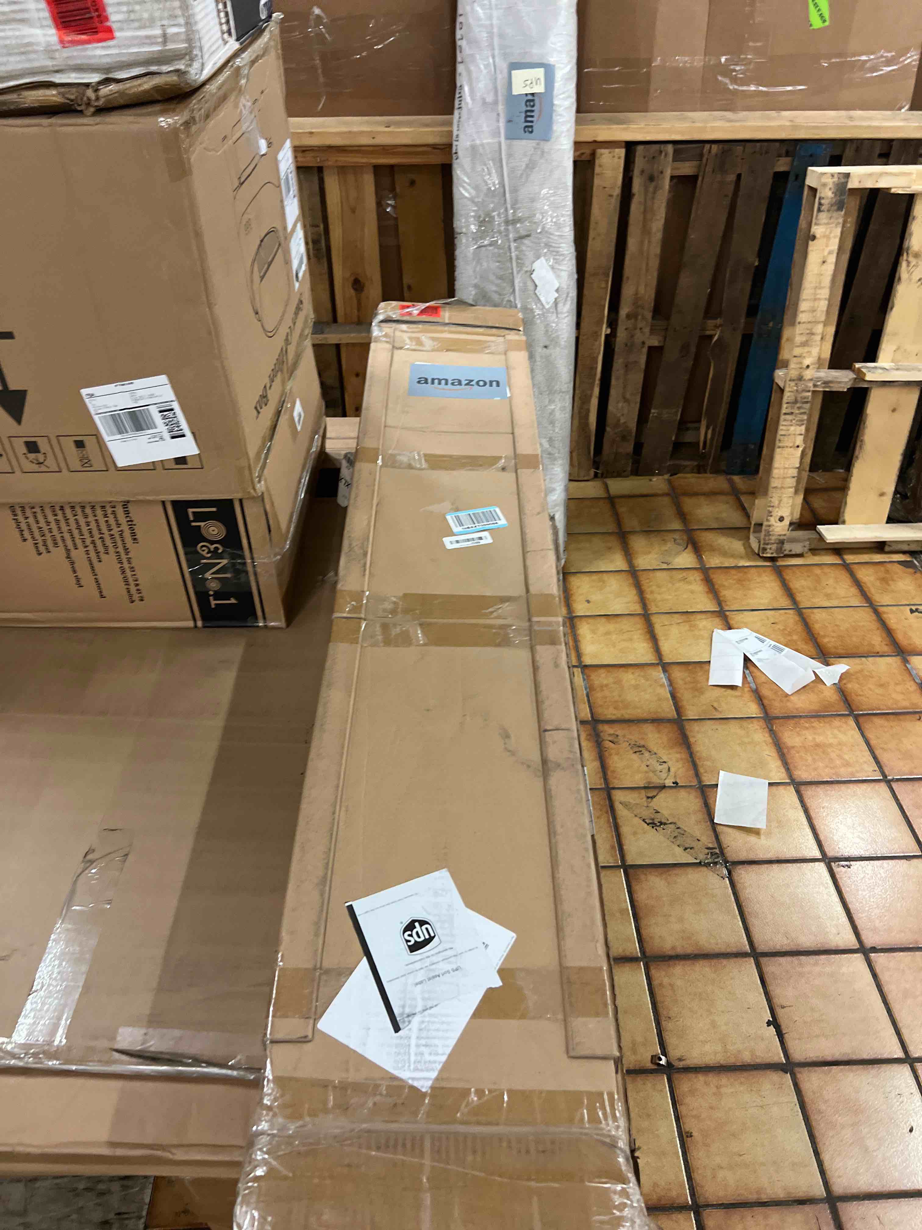 https://s3.amazonaws.com/lotting-images-prod/phillipi/TEA1801006_1755622722443.jpeg