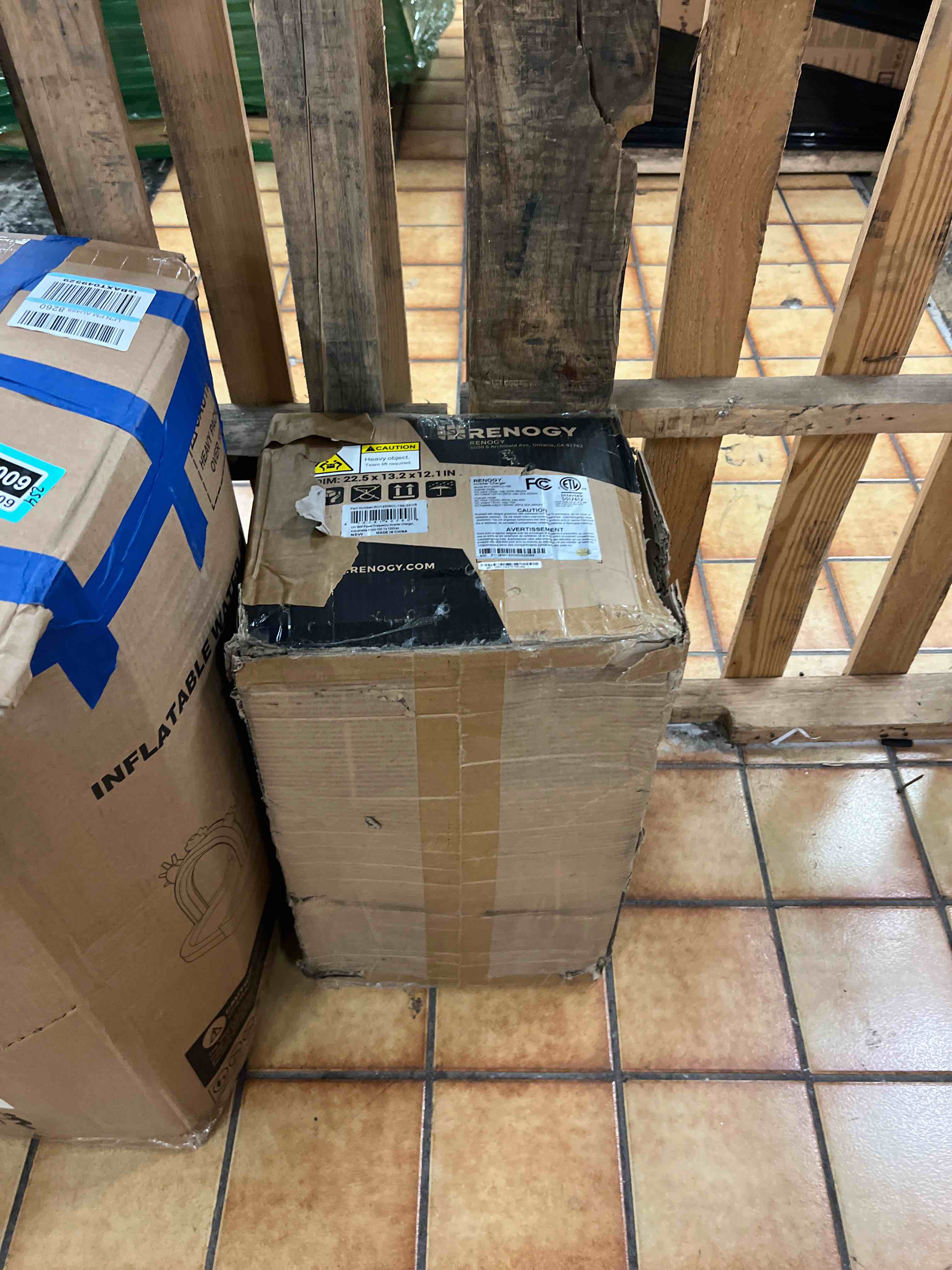 https://s3.amazonaws.com/lotting-images-prod/phillipi/TEA1801008_1755622135970.jpeg