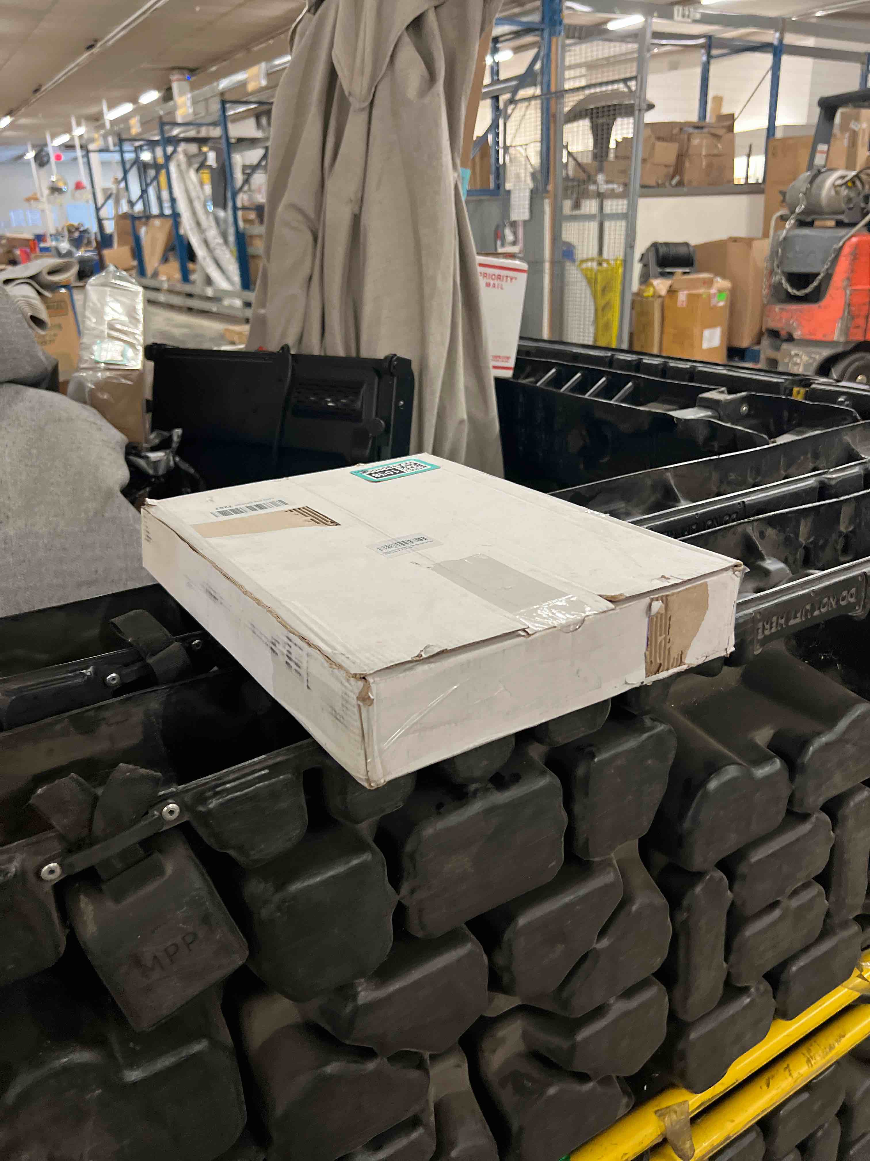 https://s3.amazonaws.com/lotting-images-prod/phillipi/TEA1801058_1755708552926.jpeg