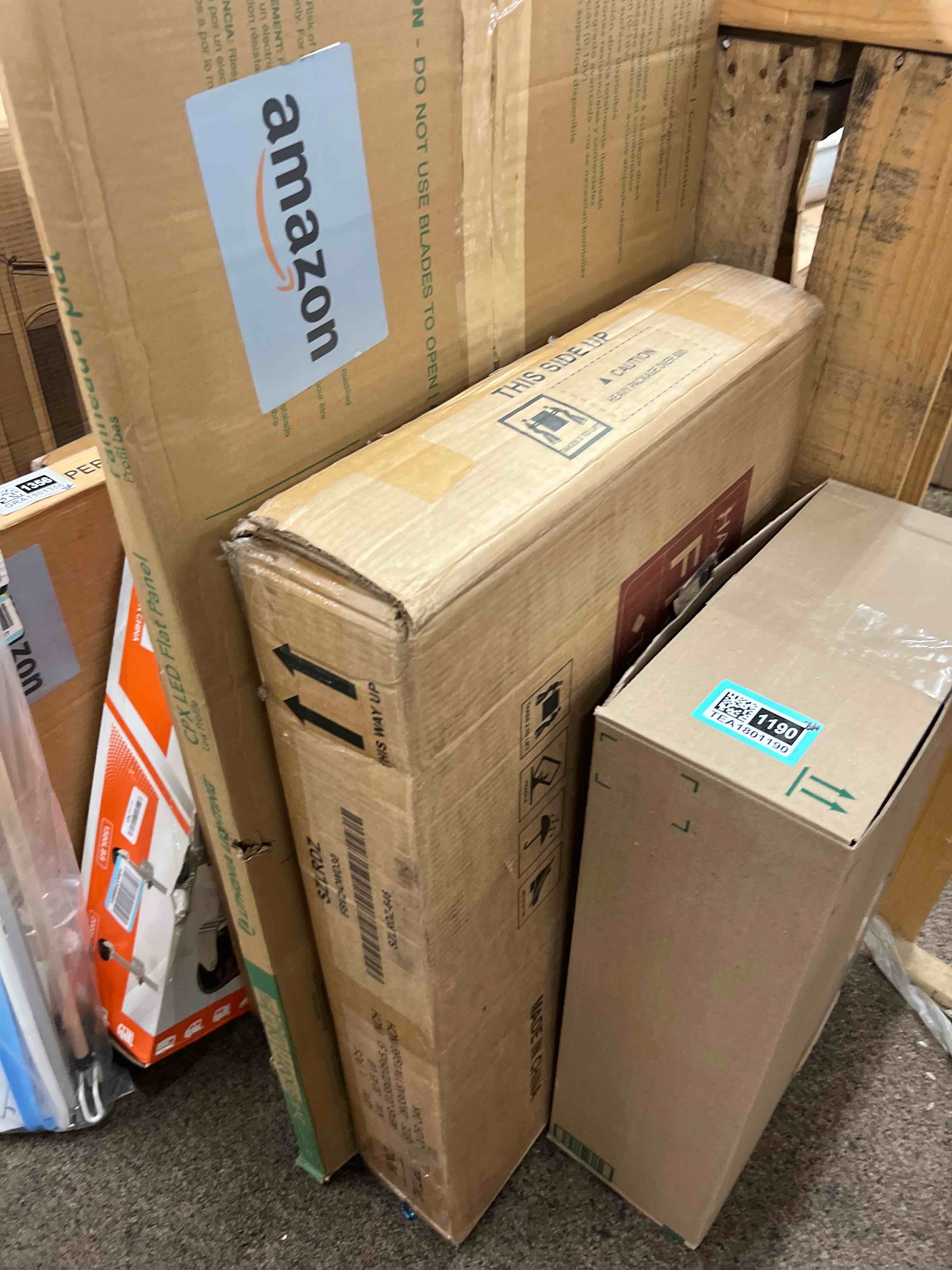 https://s3.amazonaws.com/lotting-images-prod/phillipi/TEA1801186_1755797853102.jpeg