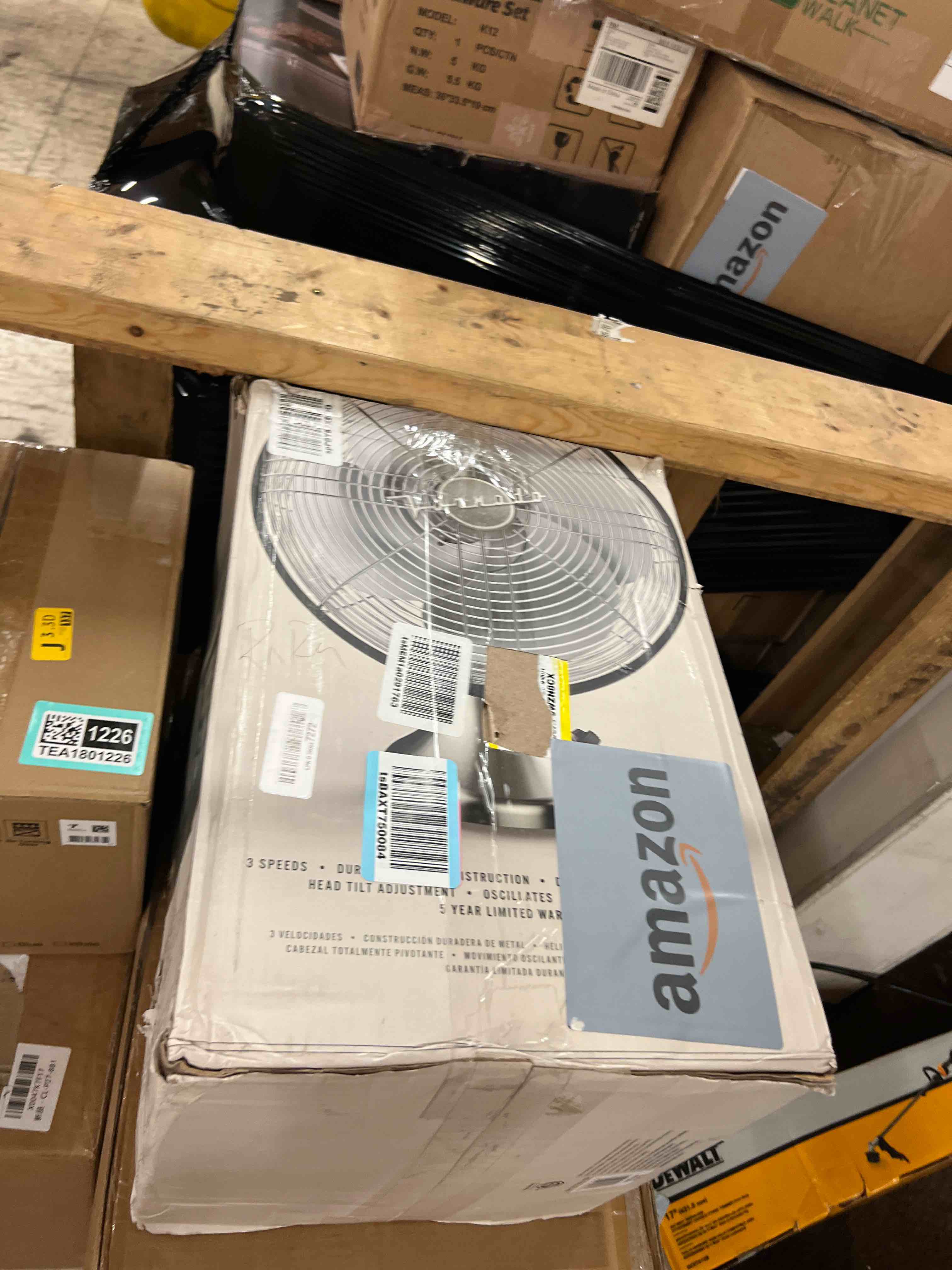 https://s3.amazonaws.com/lotting-images-prod/phillipi/TEA1801196_1755805011556.jpeg