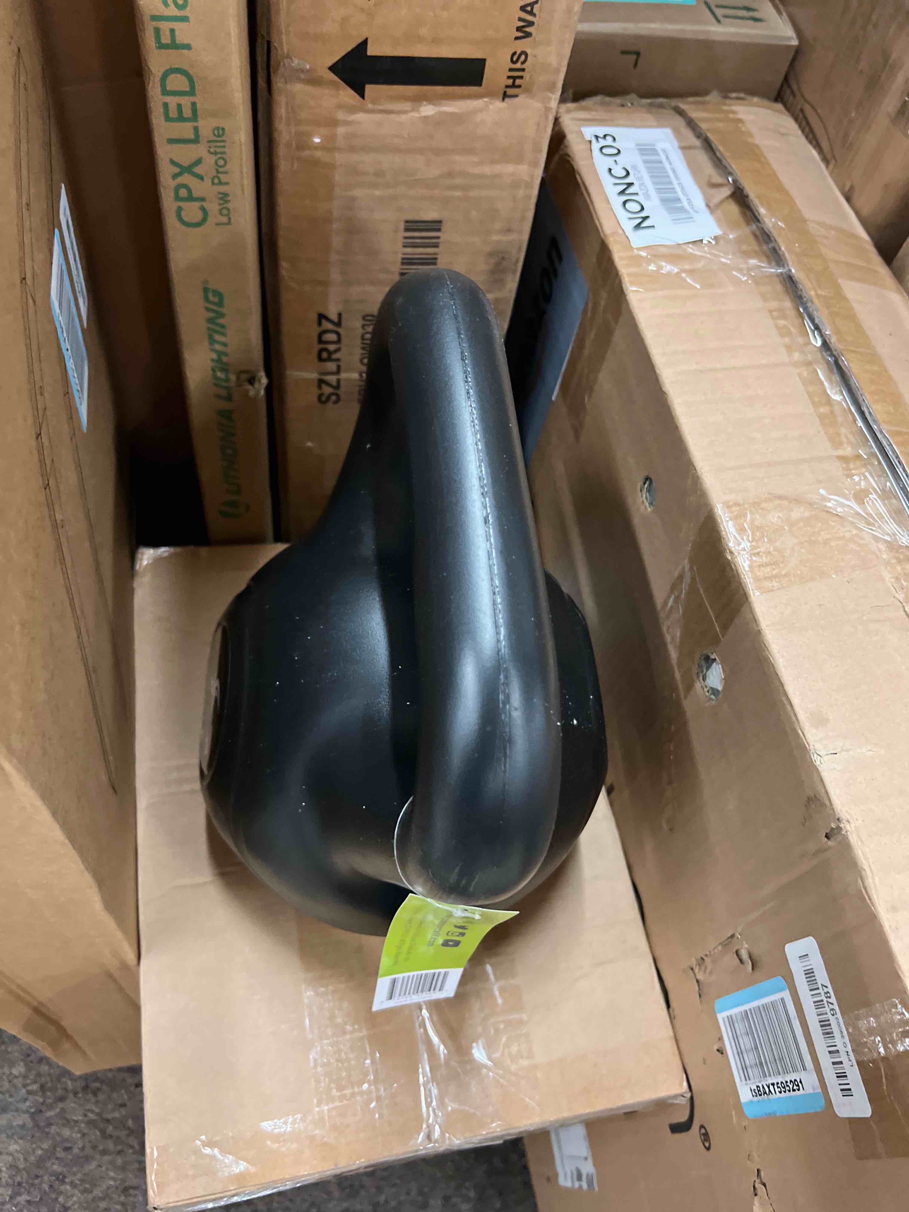 https://s3.amazonaws.com/lotting-images-prod/phillipi/TEA1801225_1755800807339.jpeg