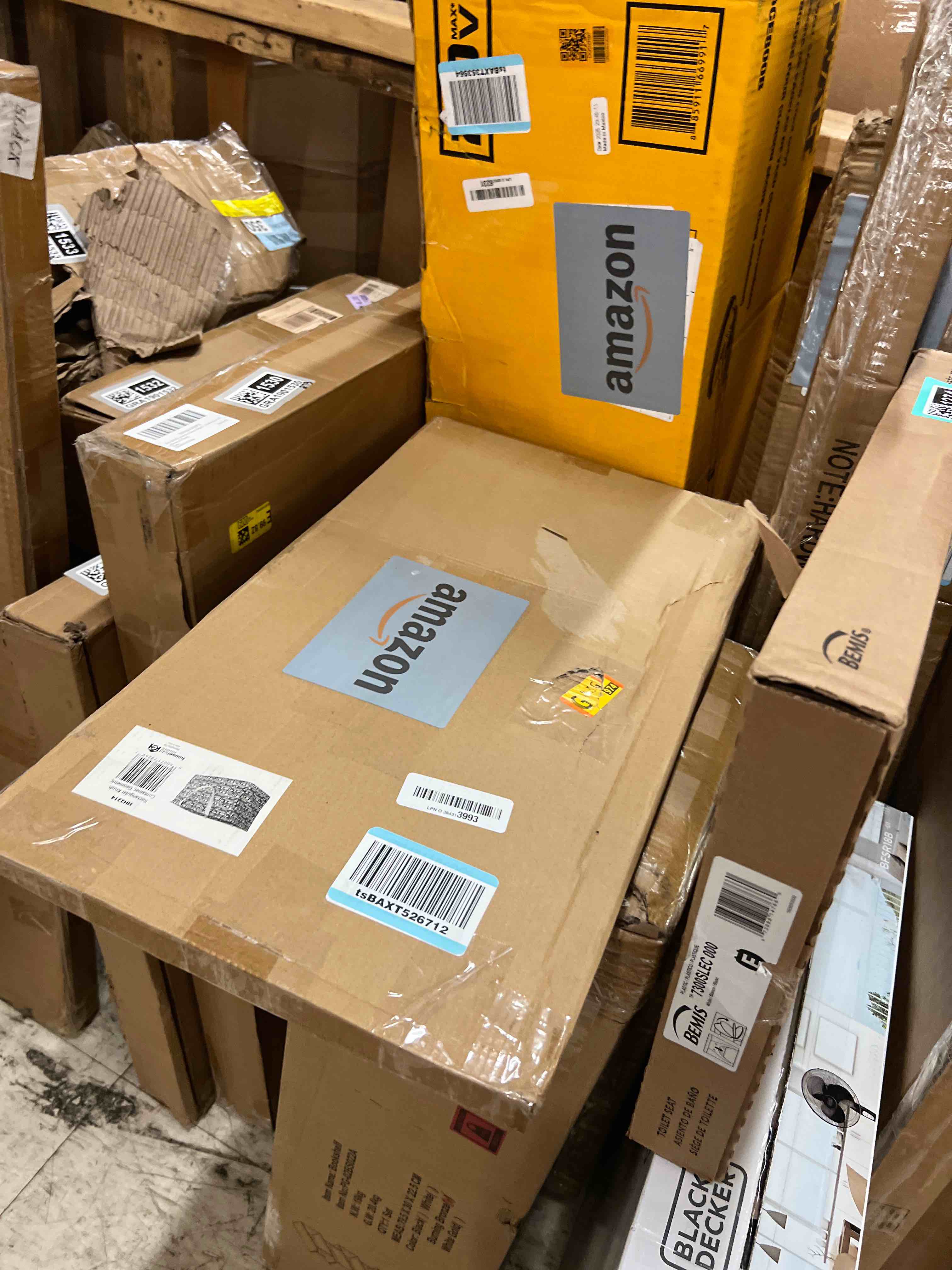 https://s3.amazonaws.com/lotting-images-prod/phillipi/TEA1801233_1755887170336.jpeg