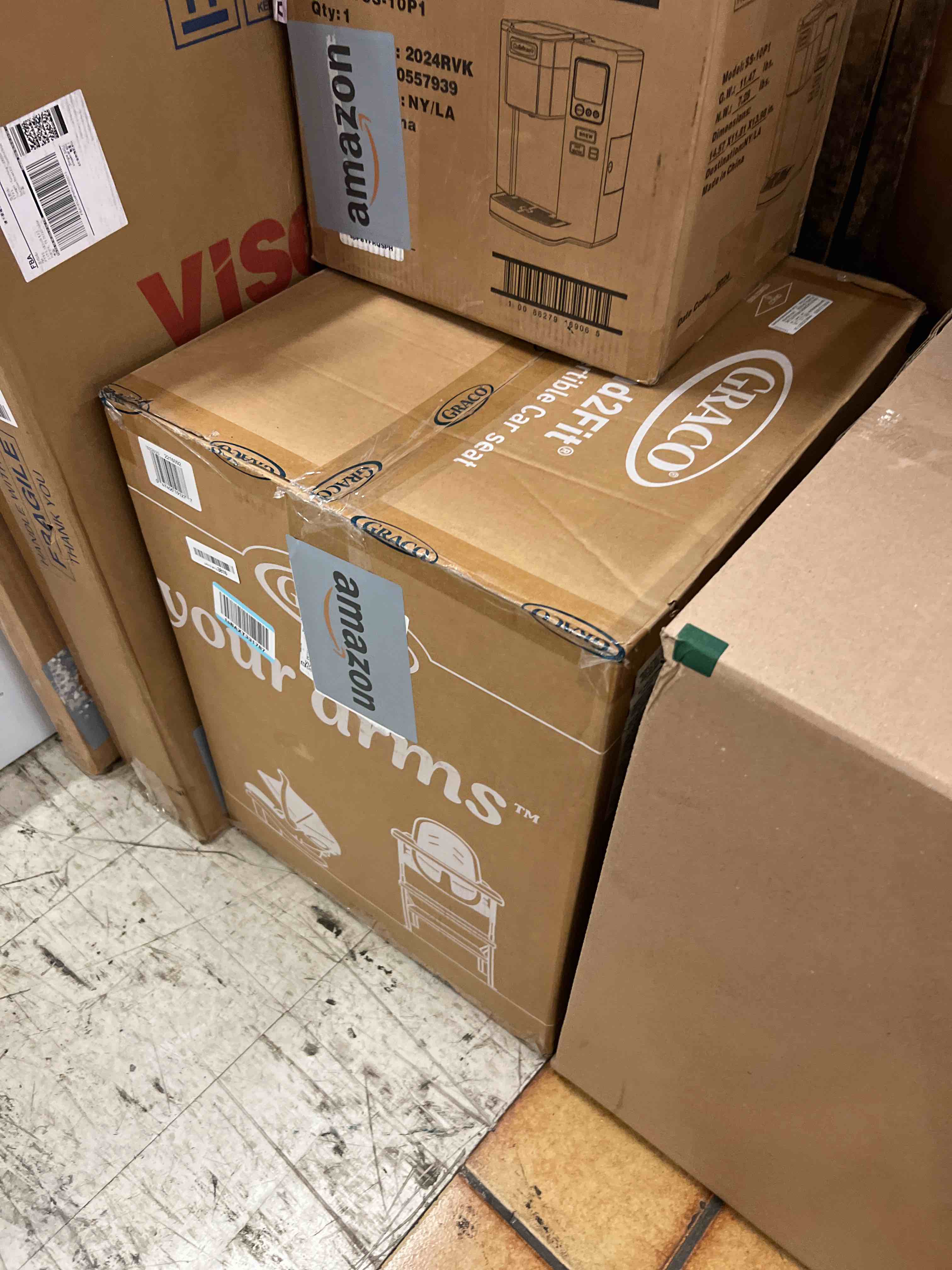 https://s3.amazonaws.com/lotting-images-prod/phillipi/TEA1801246_1755884679319.jpeg