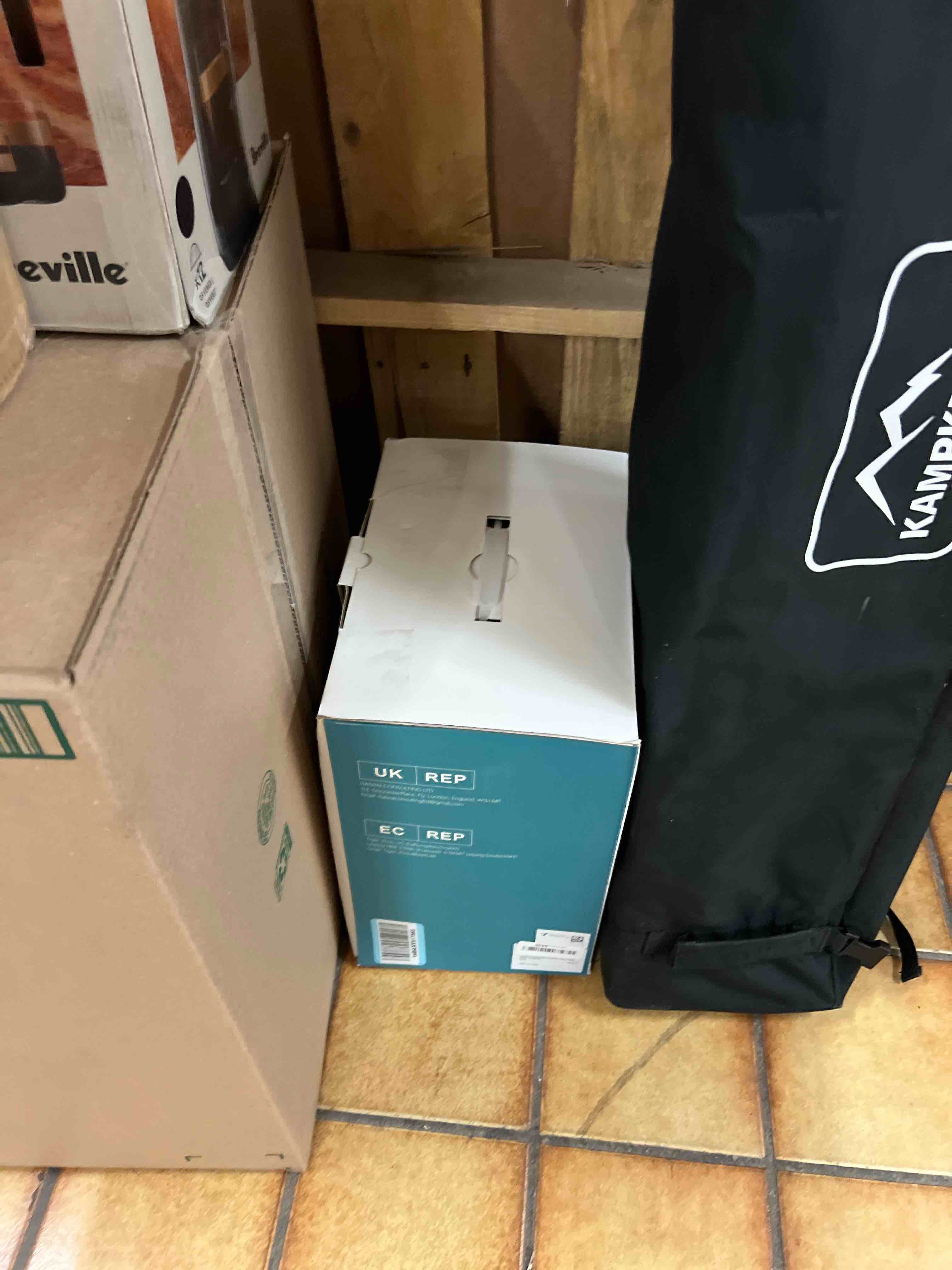 https://s3.amazonaws.com/lotting-images-prod/phillipi/TEA1801251_1755884424281.jpeg