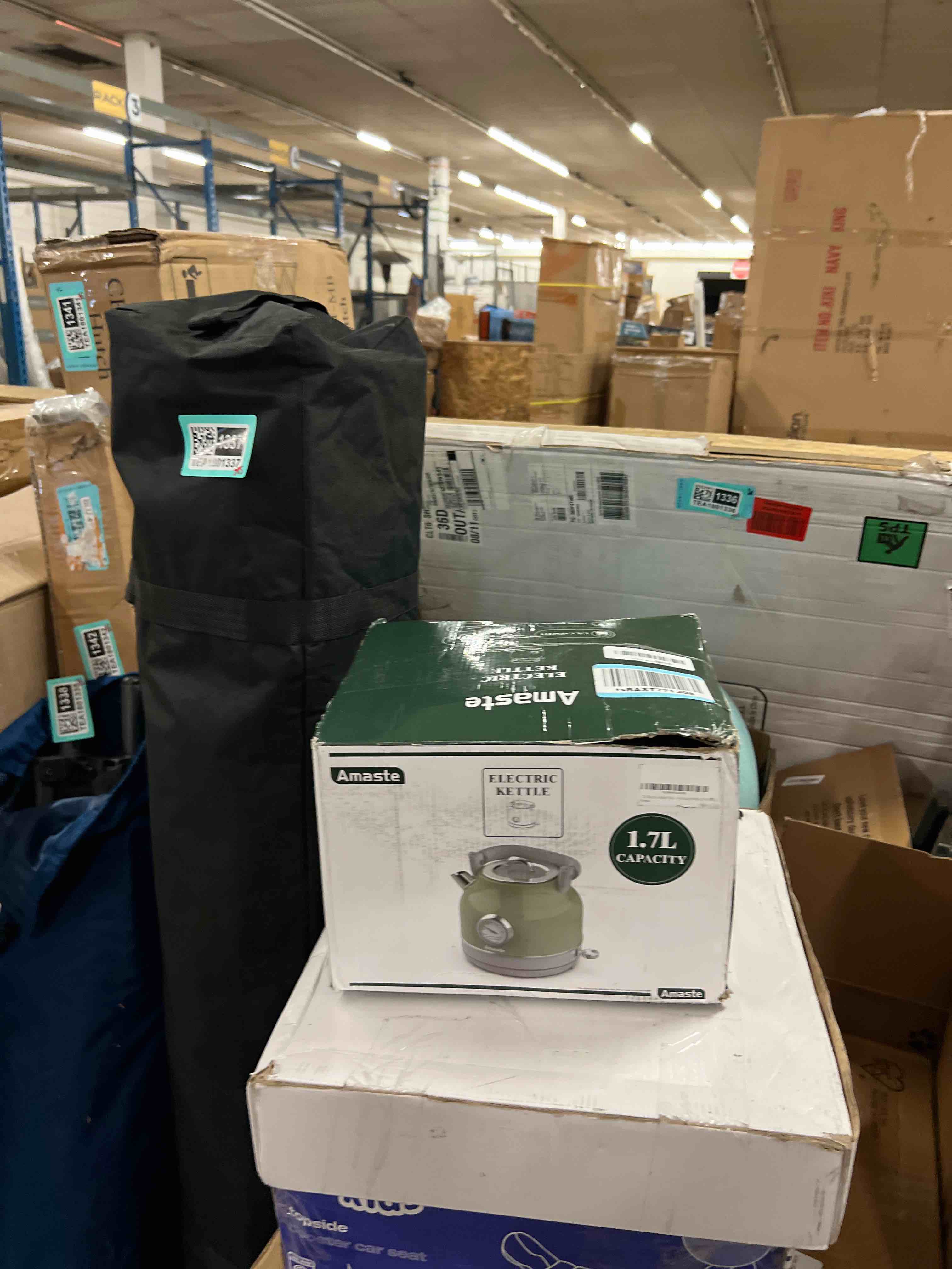 https://s3.amazonaws.com/lotting-images-prod/phillipi/TEA1801320_1756404620375.jpeg