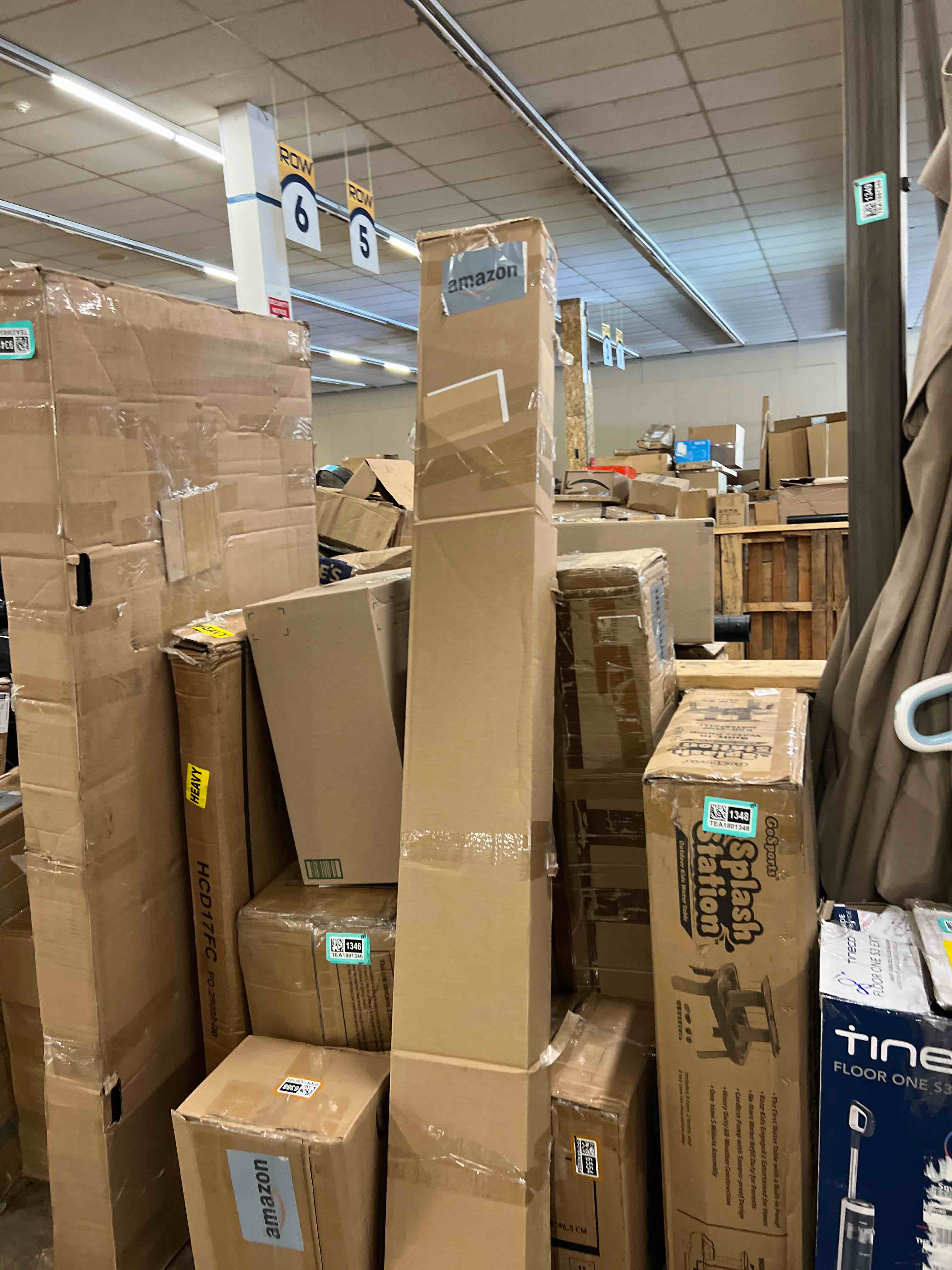 https://s3.amazonaws.com/lotting-images-prod/phillipi/TEA1801402_1756139009271.jpeg