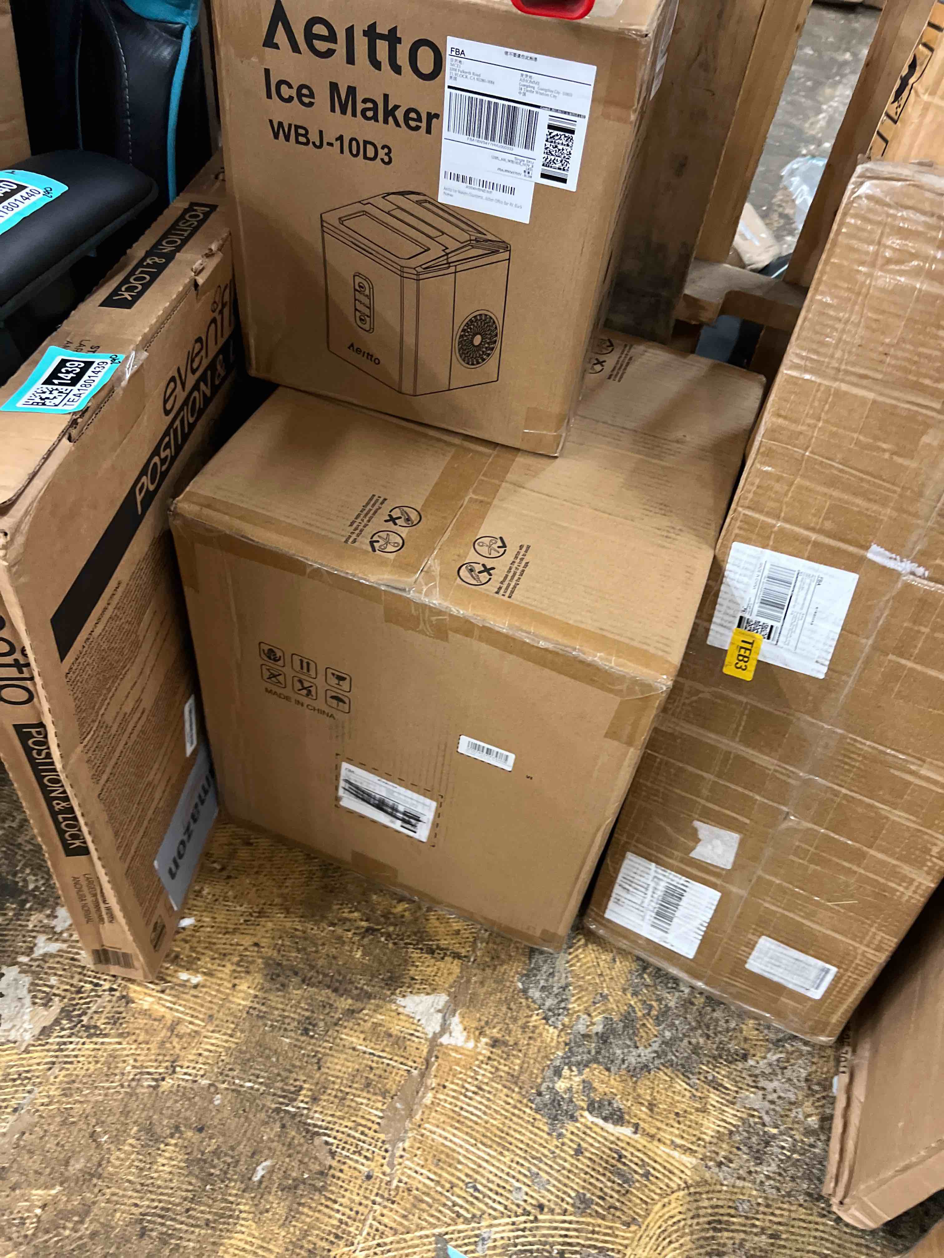 https://s3.amazonaws.com/lotting-images-prod/phillipi/TEA1801438_1756145650117.jpeg