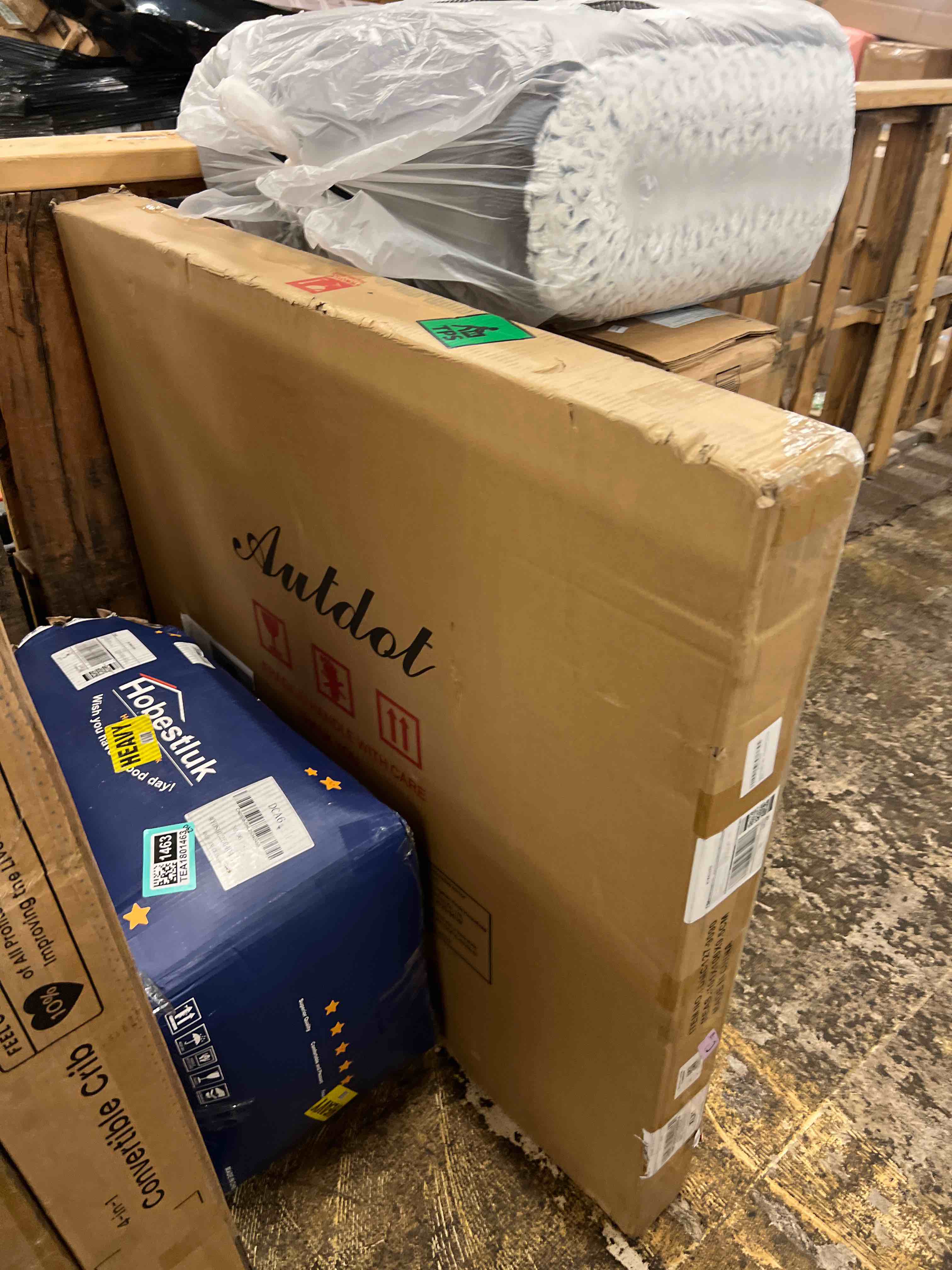 https://s3.amazonaws.com/lotting-images-prod/phillipi/TEA1801461_1756217148776.jpeg