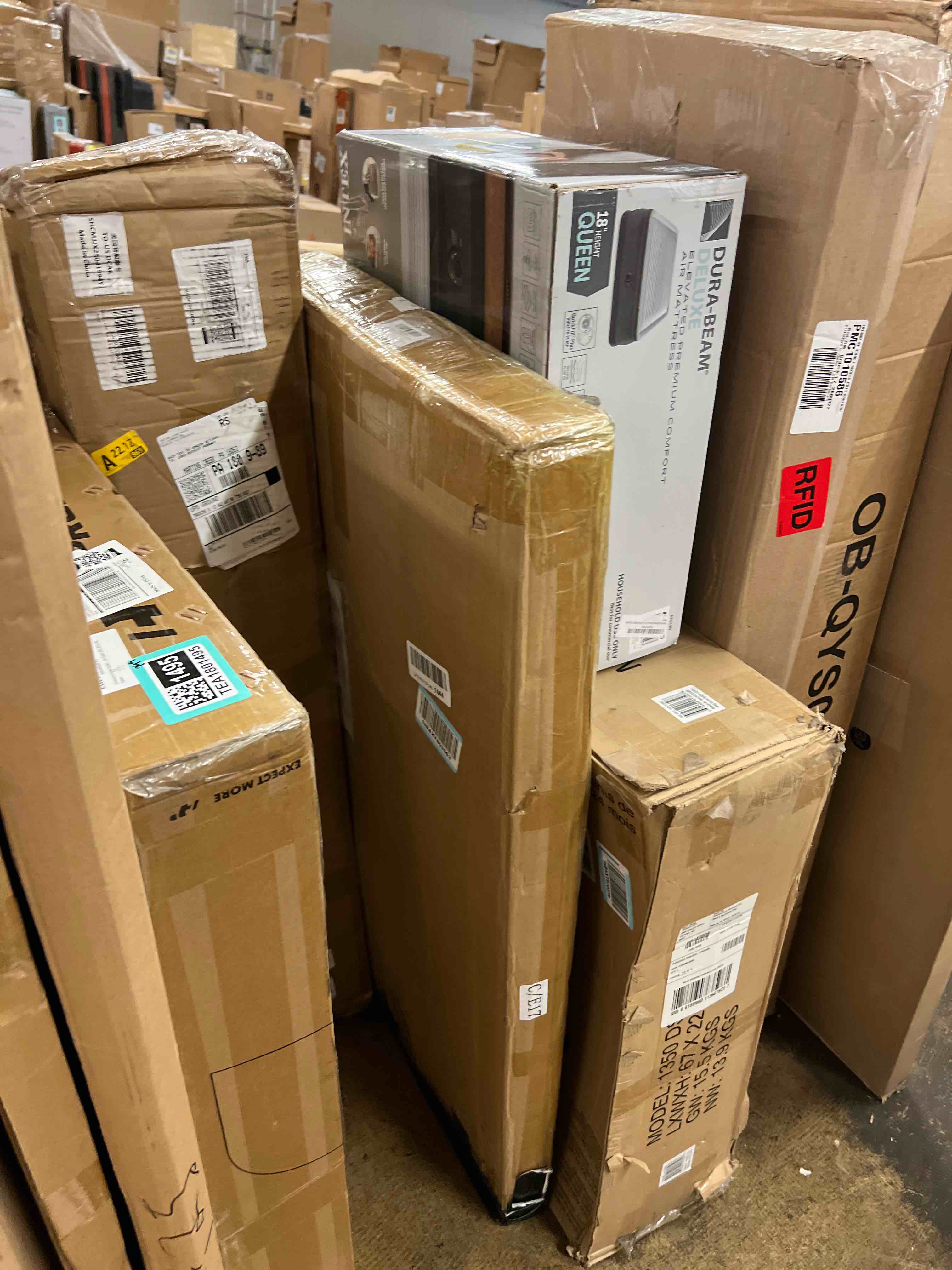 https://s3.amazonaws.com/lotting-images-prod/phillipi/TEA1801493_1756300083275.jpeg