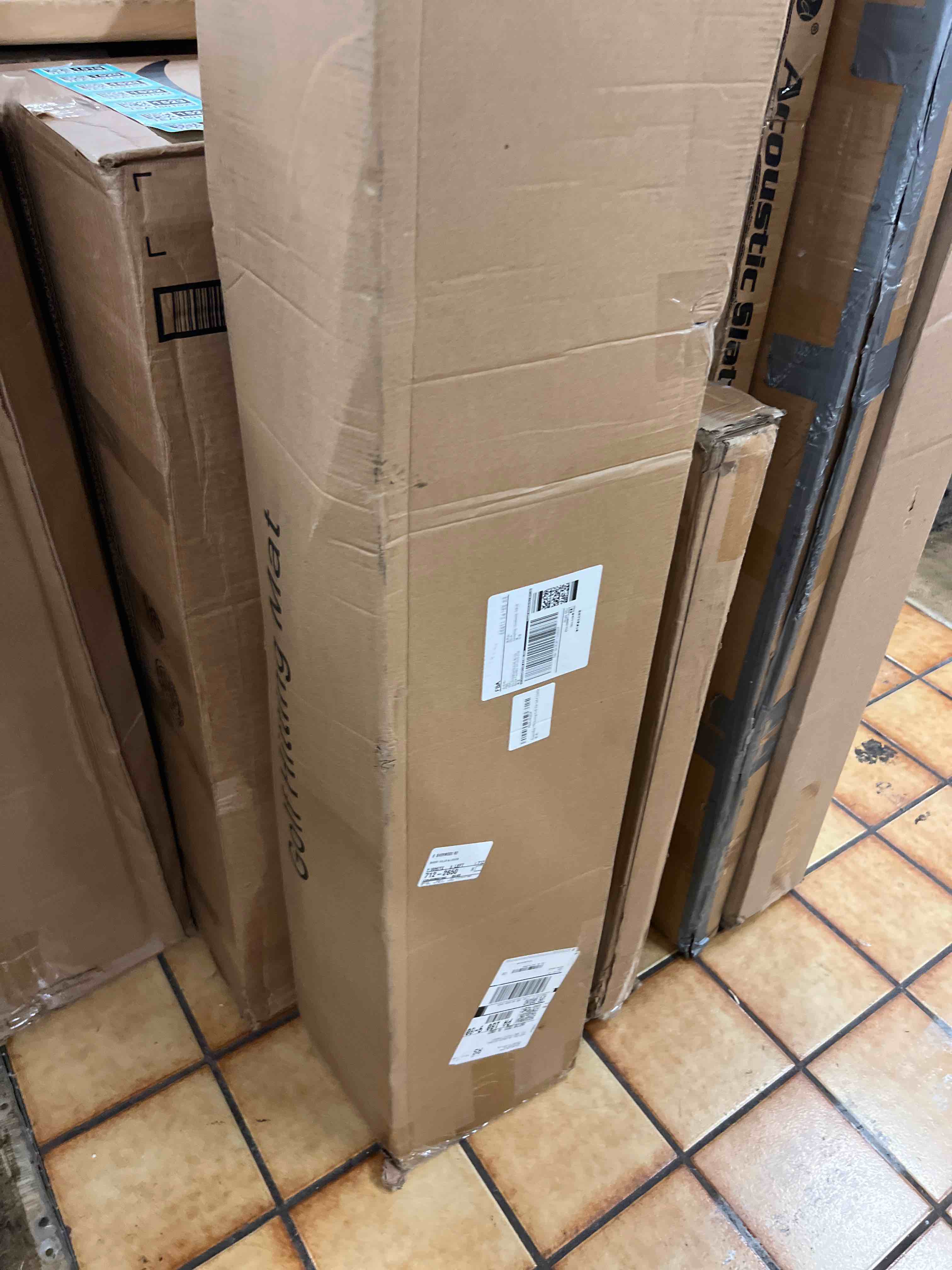 https://s3.amazonaws.com/lotting-images-prod/phillipi/TEA1801512_1756253302139.jpeg
