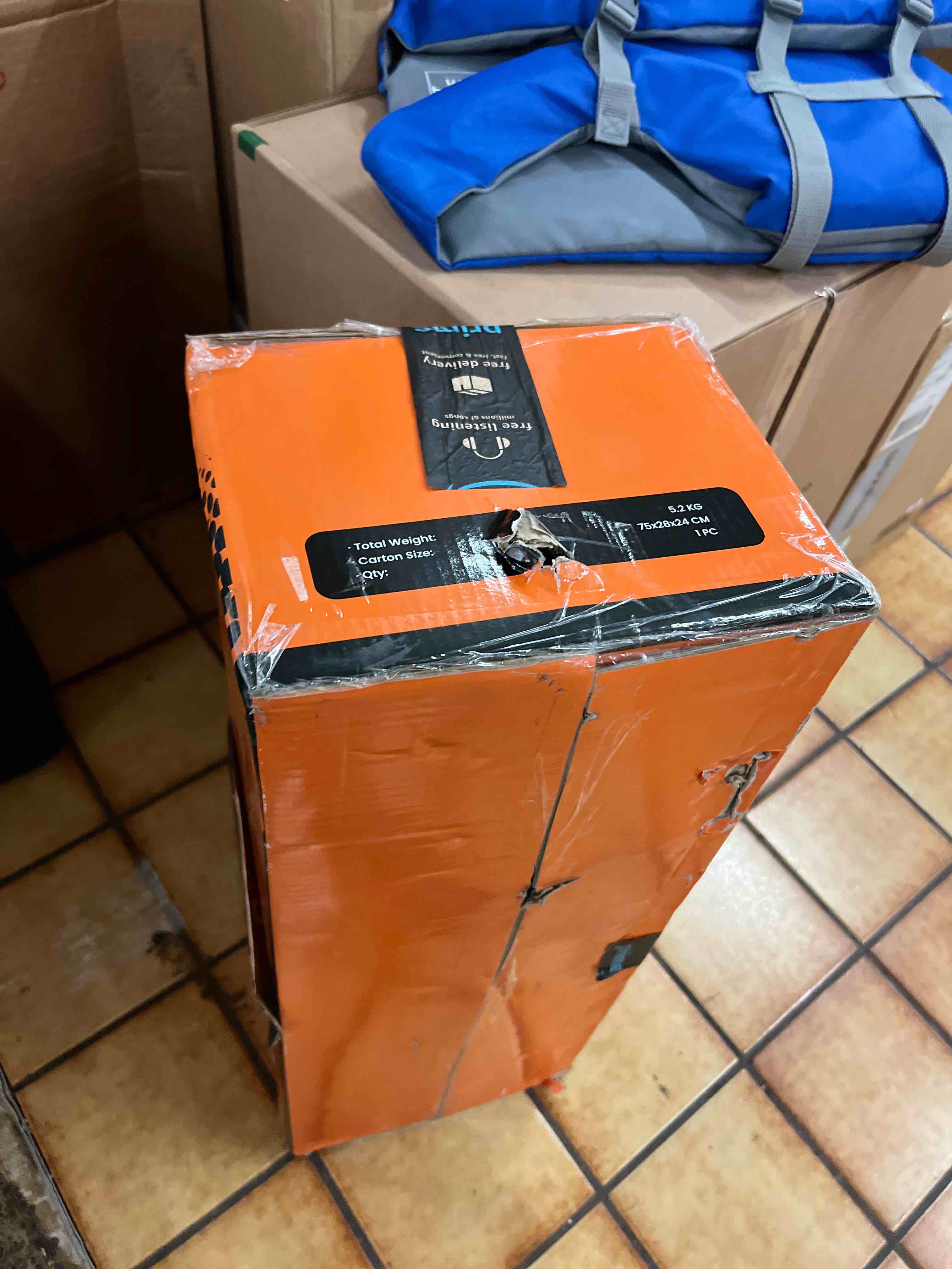 https://s3.amazonaws.com/lotting-images-prod/phillipi/TEA1801519_1756258046984.jpeg