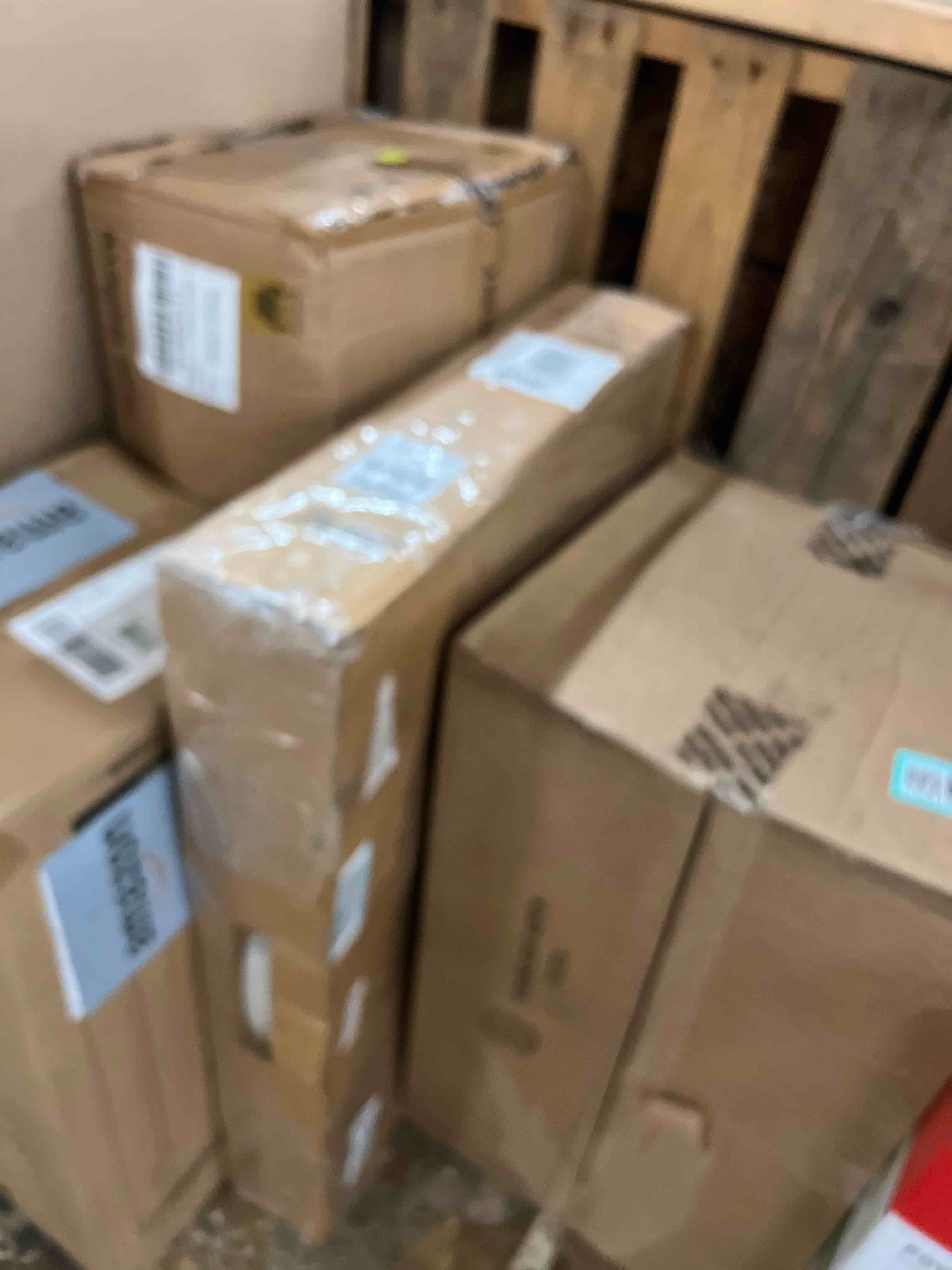https://s3.amazonaws.com/lotting-images-prod/phillipi/TEA1801568_1756311408629.jpeg
